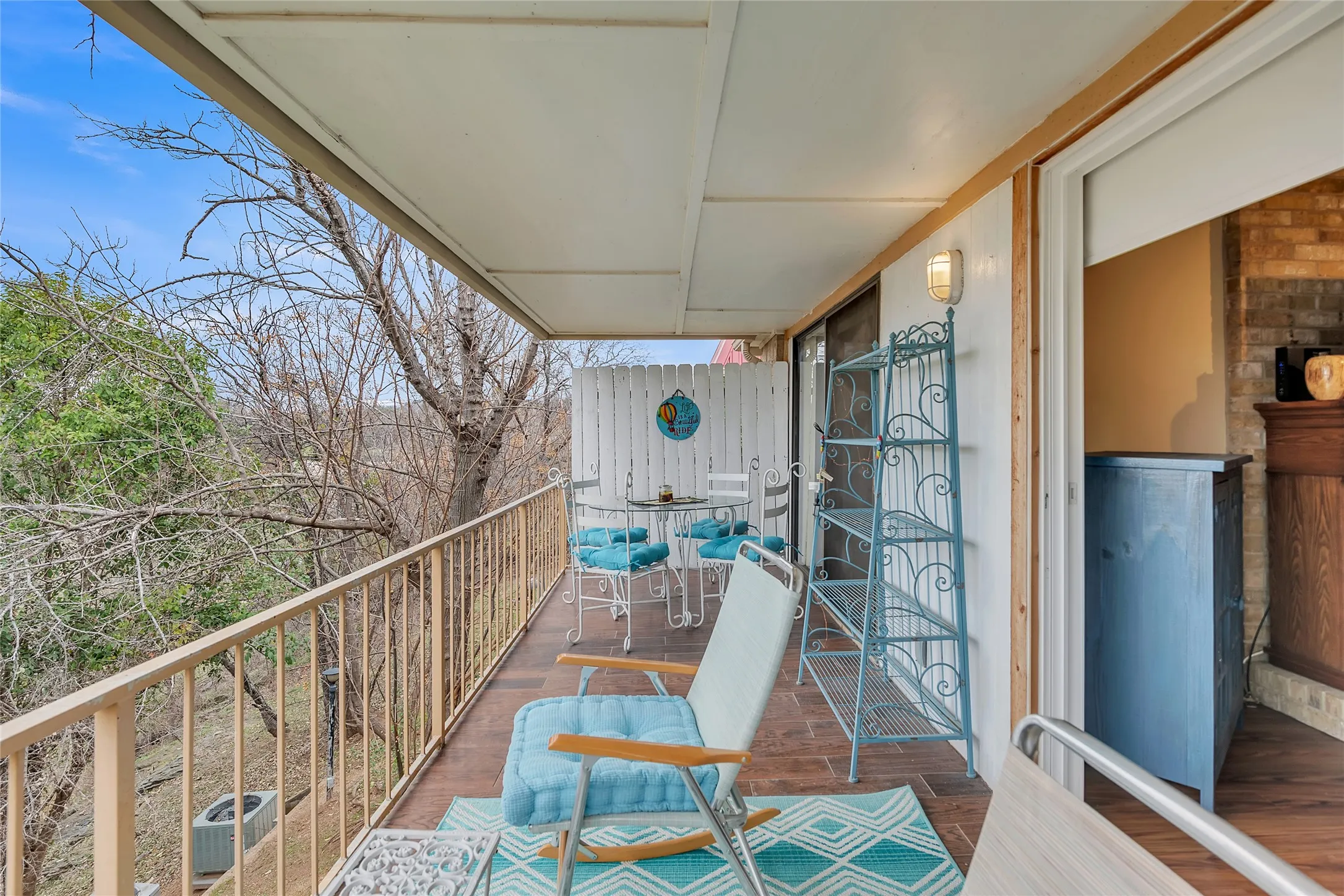 Condominium For Sale in Burnet County , 1201 Fm 1431 8, Marble Falls, Texas 78654, 3 Bedroom, 2 Bathroom, 1 Garage spaces, 1,507 Sqft, built in 1978, Price $199,000, mls#21148964, Real Estate Agent in Marble Falls, Homes For Sale in Burnet county, Homes For Sale in Marble Falls, Realtor in Marble Falls Texas, Real Estate Brokerage Independent Realty Texas, Luminita Cordes Realtor