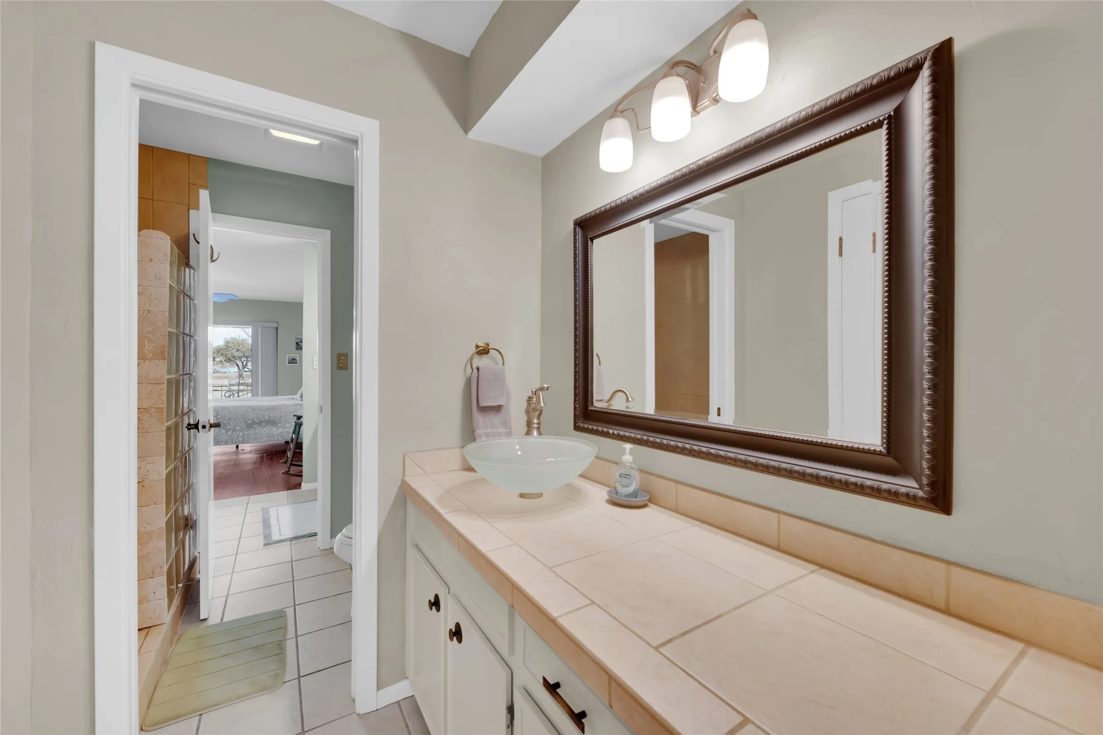 Condominium For Sale in Burnet County , 1201 Fm 1431 8, Marble Falls, Texas 78654, 3 Bedroom, 2 Bathroom, 1 Garage spaces, 1,507 Sqft, built in 1978, Price $199,000, mls#21148964, Real Estate Agent in Marble Falls, Homes For Sale in Burnet county, Homes For Sale in Marble Falls, Realtor in Marble Falls Texas, Real Estate Brokerage Independent Realty Texas, Luminita Cordes Realtor