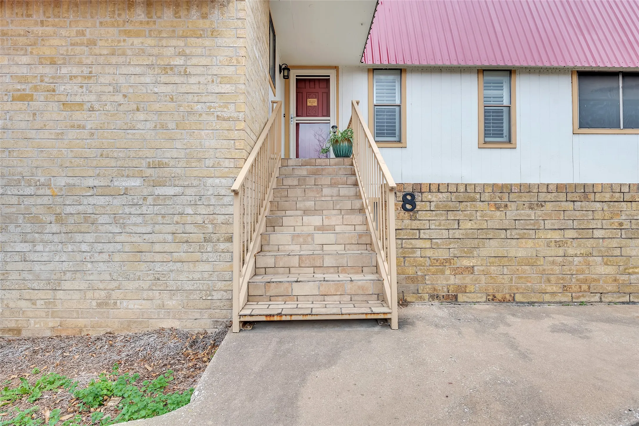 Condominium For Sale in Burnet County , 1201 Fm 1431 8, Marble Falls, Texas 78654, 3 Bedroom, 2 Bathroom, 1 Garage spaces, 1,507 Sqft, built in 1978, Price $199,000, mls#21148964, Real Estate Agent in Marble Falls, Homes For Sale in Burnet county, Homes For Sale in Marble Falls, Realtor in Marble Falls Texas, Real Estate Brokerage Independent Realty Texas, Luminita Cordes Realtor