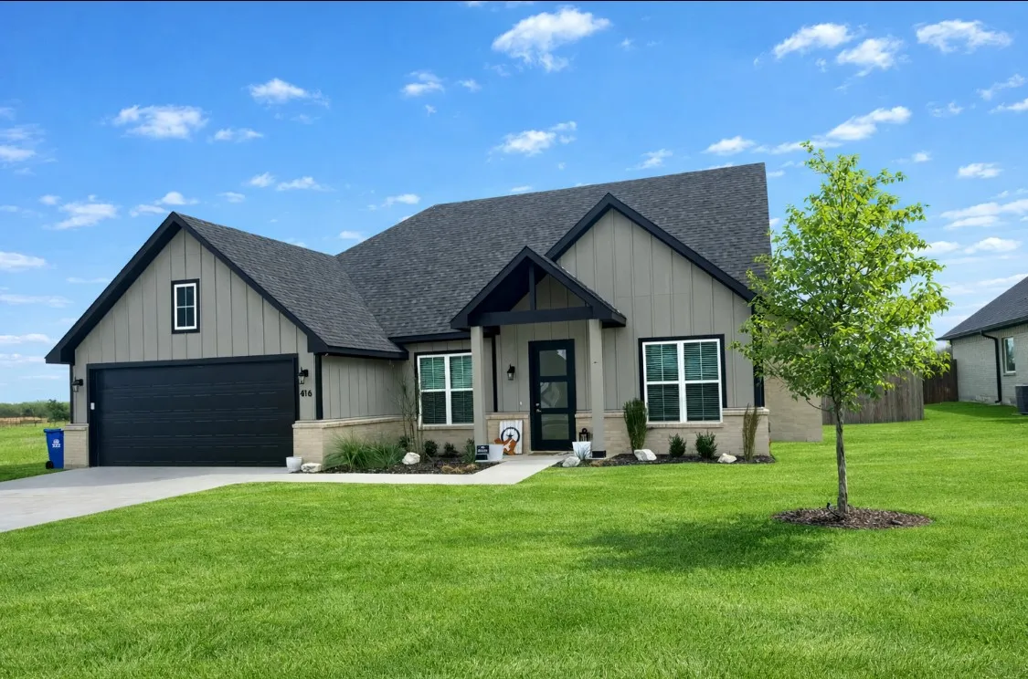 Single Family Residence For Sale in Cooke County , 416 Austin Street, Callisburg, Texas 76240, 4 Bedrooms, 2 Bathrooms, 2 Garage spaces, 1,700 Sqft, built in 2024, Preowned, Price $353,000, mls#21154688, Real Estate Agent in Callisburg, Homes For Sale in Cooke county, Homes For Sale in Callisburg, Realtor in Callisburg Texas, Real Estate Brokerage Independent Realty Texas, Luminita Cordes Realtor