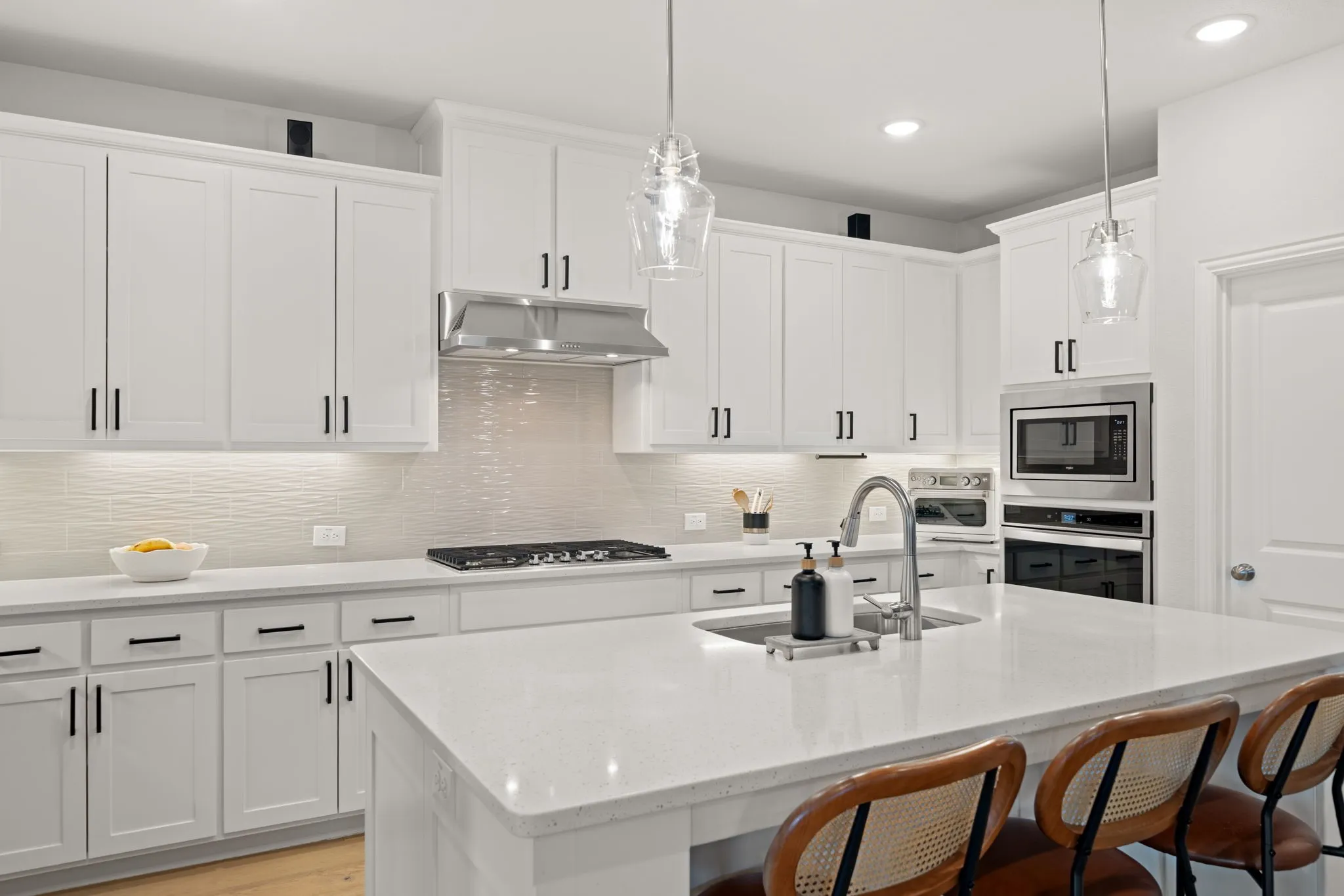 Single Family Residence For Sale in Denton County , 549 Cedarwood Street, Little Elm, Texas 76227, 4 Bedroom, 3 Bathroom, 2 Garage spaces, 2,426 Sqft, built in 2022, mls#21155703, Real Estate Agent in Little Elm, Homes For Sale in Denton county, Homes For Sale in Little Elm, Realtor in Little Elm Texas, Real Estate Brokerage Independent Realty Texas, Luminita Cordes Realtor