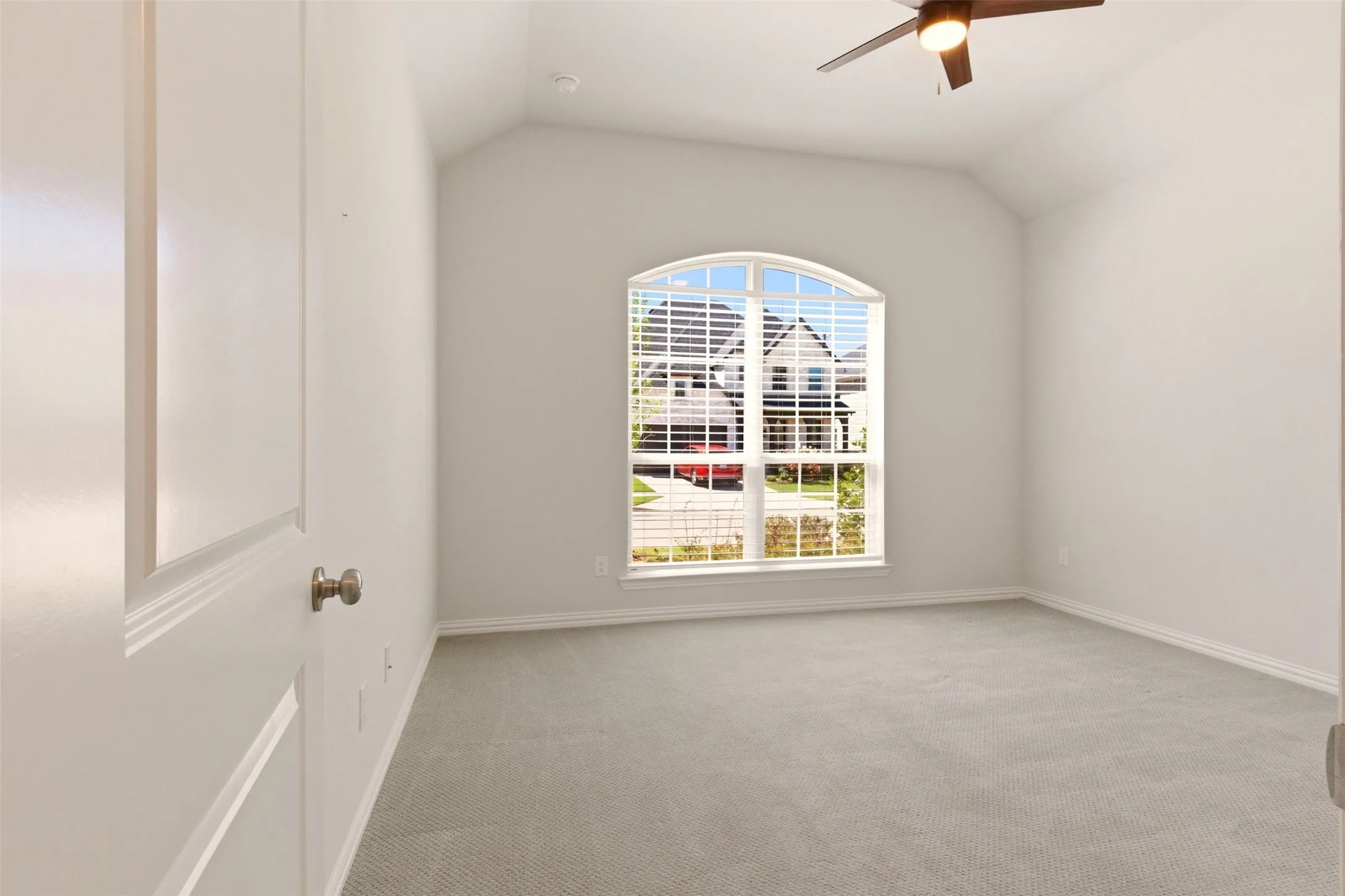 1st bedroom - Front of house
