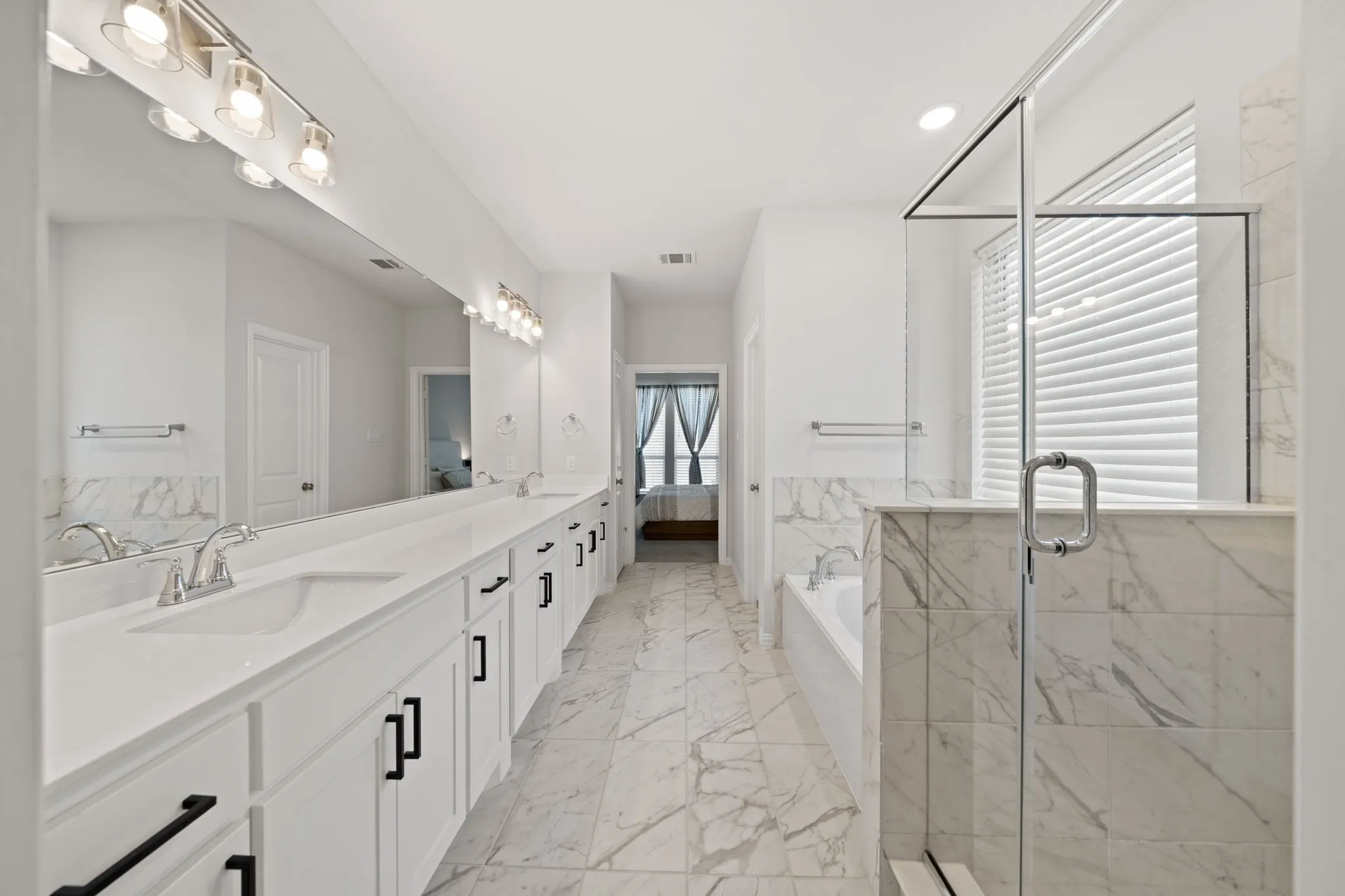 Single Family Residence For Sale in Denton County , 549 Cedarwood Street, Little Elm, Texas 76227, 4 Bedroom, 3 Bathroom, 2 Garage spaces, 2,426 Sqft, built in 2022, mls#21155703, Real Estate Agent in Little Elm, Homes For Sale in Denton county, Homes For Sale in Little Elm, Realtor in Little Elm Texas, Real Estate Brokerage Independent Realty Texas, Luminita Cordes Realtor