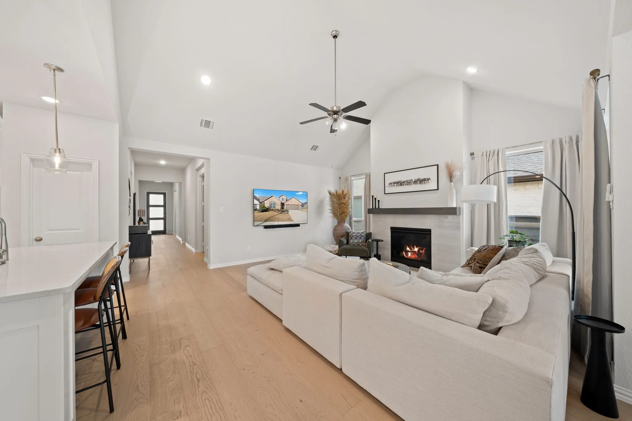 Single Family Residence For Sale in Denton County , 549 Cedarwood Street, Little Elm, Texas 76227, 4 Bedroom, 3 Bathroom, 2 Garage spaces, 2,426 Sqft, built in 2022, mls#21155703, Real Estate Agent in Little Elm, Homes For Sale in Denton county, Homes For Sale in Little Elm, Realtor in Little Elm Texas, Real Estate Brokerage Independent Realty Texas, Luminita Cordes Realtor