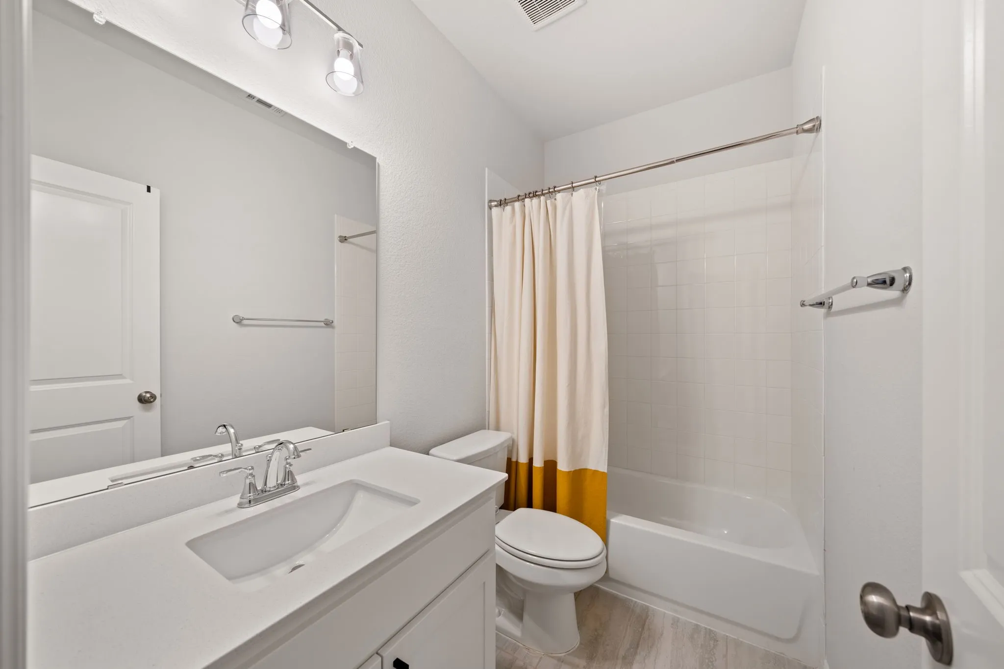 Ensuite Bath in bedroom #3