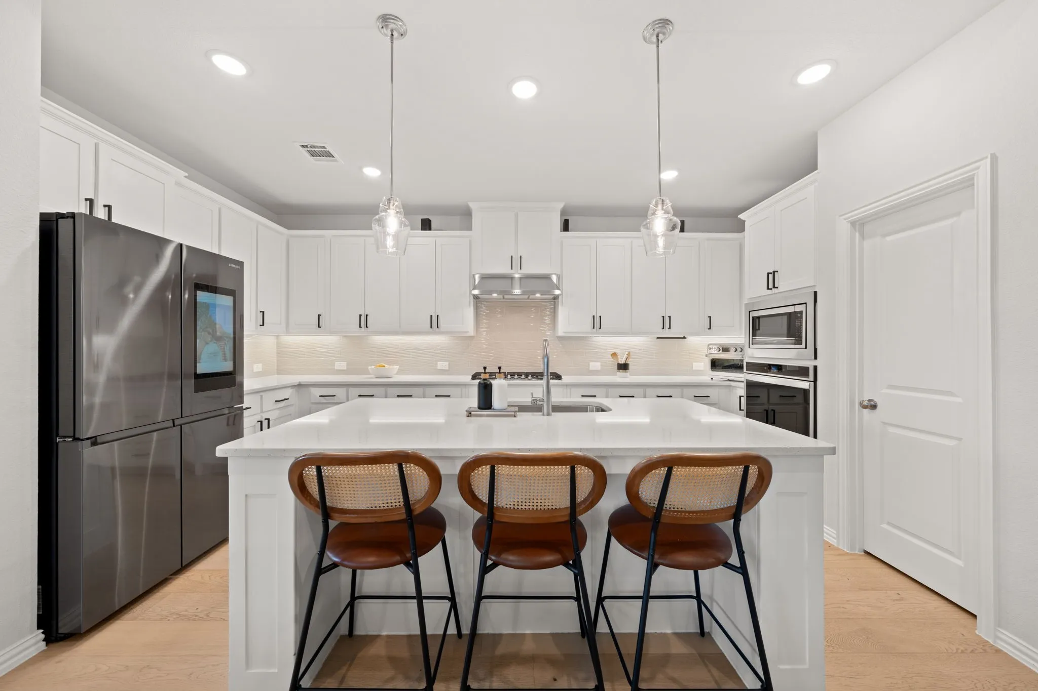 Single Family Residence For Sale in Denton County , 549 Cedarwood Street, Little Elm, Texas 76227, 4 Bedroom, 3 Bathroom, 2 Garage spaces, 2,426 Sqft, built in 2022, mls#21155703, Real Estate Agent in Little Elm, Homes For Sale in Denton county, Homes For Sale in Little Elm, Realtor in Little Elm Texas, Real Estate Brokerage Independent Realty Texas, Luminita Cordes Realtor