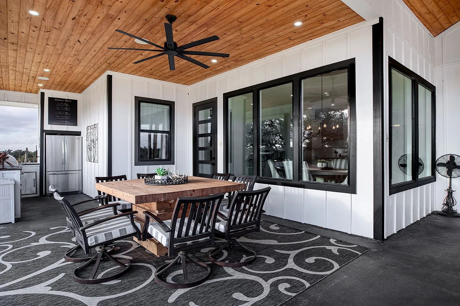 Single Family Residence For Sale in Mc Culloch County , 5550 S US Highway 87, Brady, Texas 76825, 3 Bedrooms, 2 Bathrooms, 2 Garage spaces, 2,835 Sqft, built in 2021, Preowned, Price $1,830,000, mls#21155871, Real Estate Agent in Brady, Homes For Sale in Mc Culloch county, Homes For Sale in Brady, Realtor in Brady Texas, Real Estate Brokerage Independent Realty Texas, Luminita Cordes Realtor