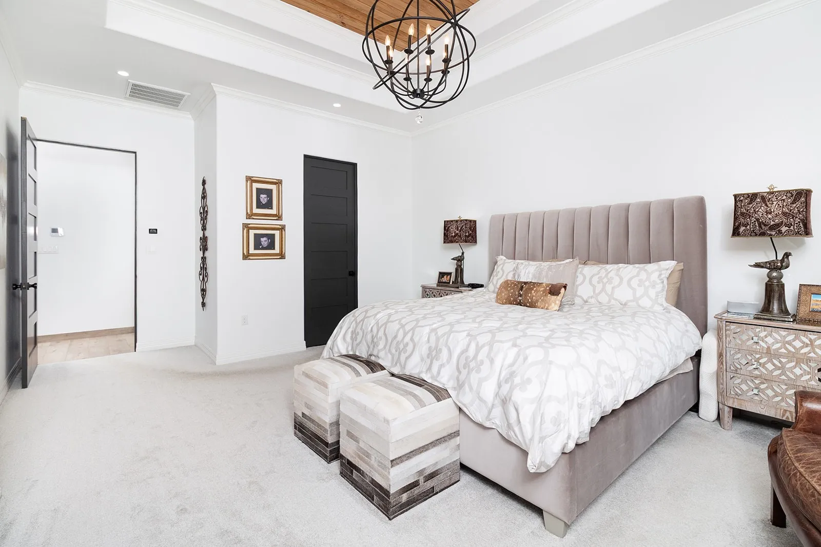 Single Family Residence For Sale in Mc Culloch County , 5550 S US Highway 87, Brady, Texas 76825, 3 Bedrooms, 2 Bathrooms, 2 Garage spaces, 2,835 Sqft, built in 2021, Preowned, Price $1,830,000, mls#21155871, Real Estate Agent in Brady, Homes For Sale in Mc Culloch county, Homes For Sale in Brady, Realtor in Brady Texas, Real Estate Brokerage Independent Realty Texas, Luminita Cordes Realtor