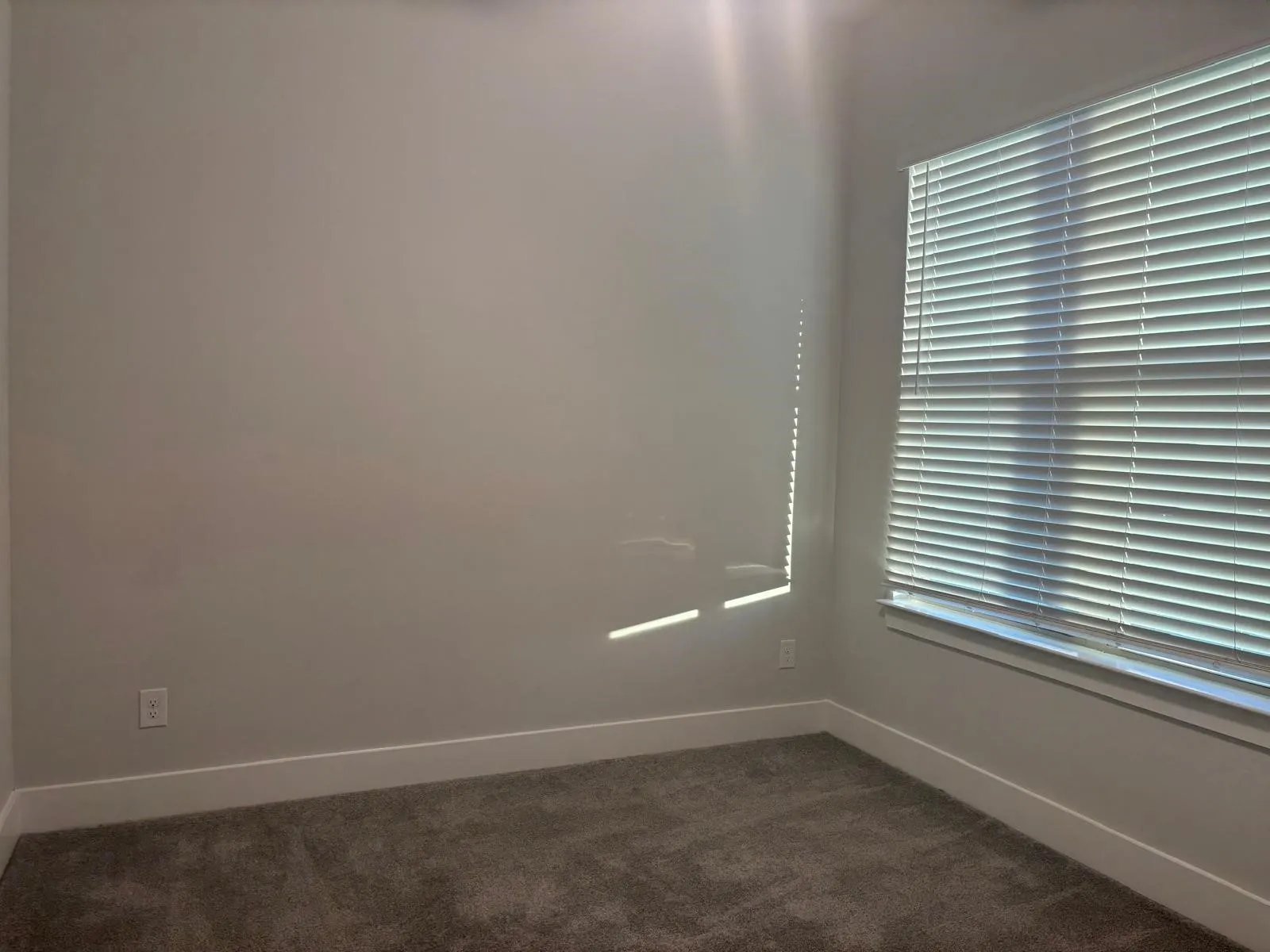 Townhouse For Rent in Tarrant County , 825 W Mayfield Road 102, Arlington, Texas 76015, 2 Bedroom, 2 Bathroom, Garage spaces, 960 Sqft, built in 2025, mls#21155894, Real Estate Agent in Arlington, Homes For Rent in Tarrant county, Homes For Rent in Arlington, Realtor in Arlington Texas, Real Estate Brokerage Independent Realty Texas, Luminita Cordes Realtor