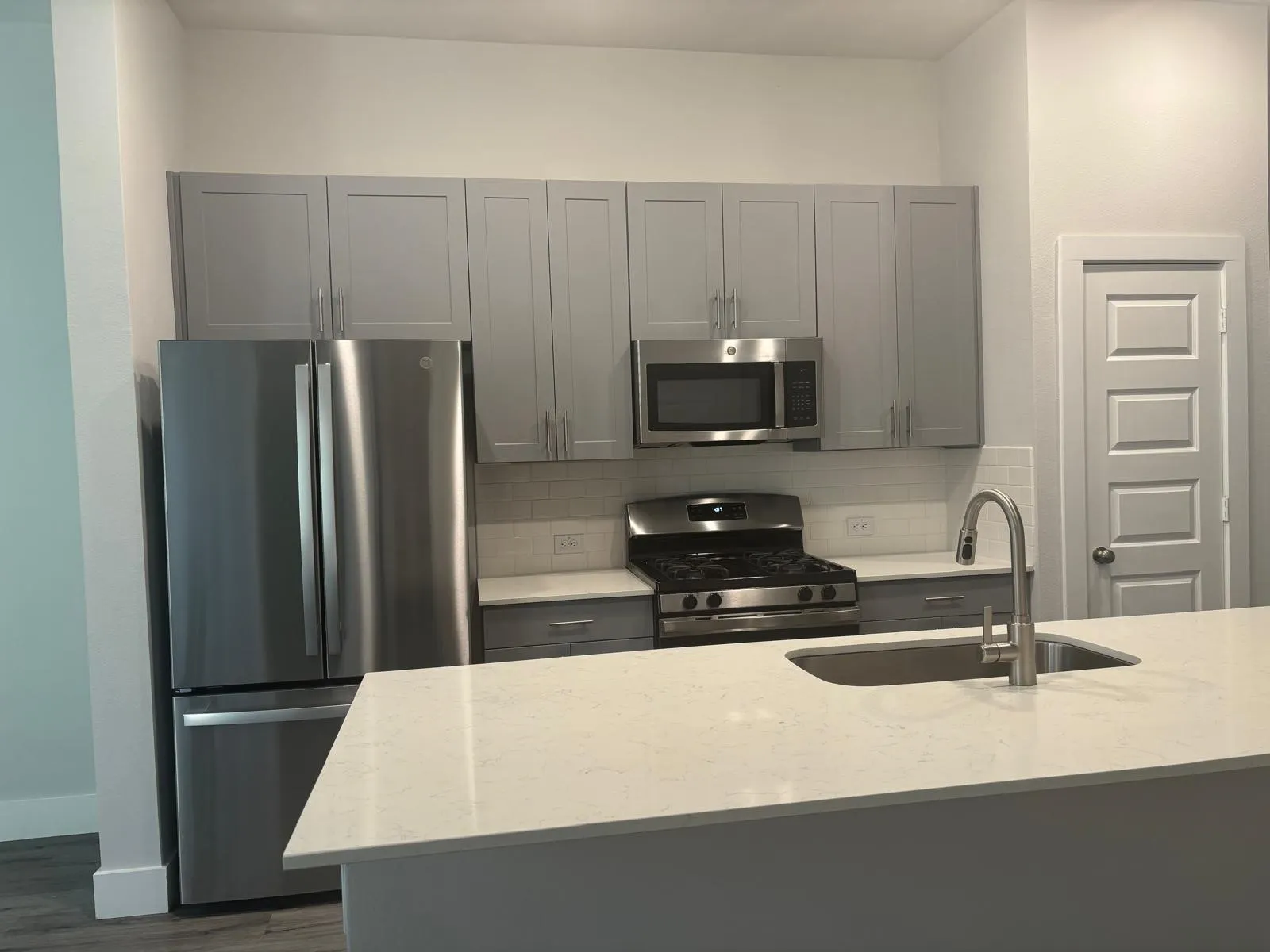 Townhouse For Rent in Tarrant County , 825 W Mayfield Road 102, Arlington, Texas 76015, 2 Bedroom, 2 Bathroom, Garage spaces, 960 Sqft, built in 2025, mls#21155894, Real Estate Agent in Arlington, Homes For Rent in Tarrant county, Homes For Rent in Arlington, Realtor in Arlington Texas, Real Estate Brokerage Independent Realty Texas, Luminita Cordes Realtor