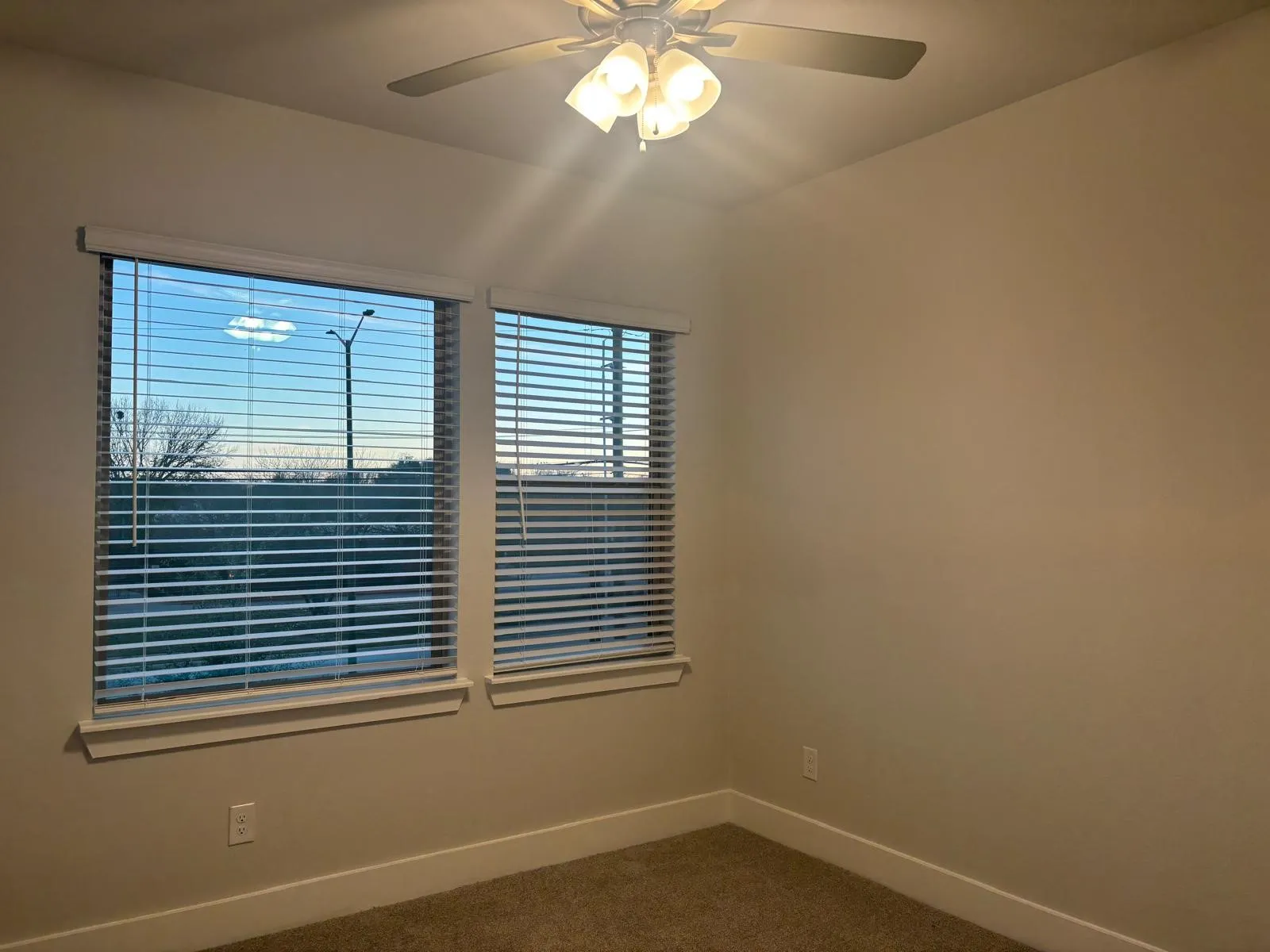 Townhouse For Rent in Tarrant County , 825 W Mayfield Road 115, Arlington, Texas 76015, 2 Bedroom, 3 Bathroom, Garage spaces, 1,113 Sqft, built in 2025, mls#21155907, Real Estate Agent in Arlington, Homes For Rent in Tarrant county, Homes For Rent in Arlington, Realtor in Arlington Texas, Real Estate Brokerage Independent Realty Texas, Luminita Cordes Realtor
