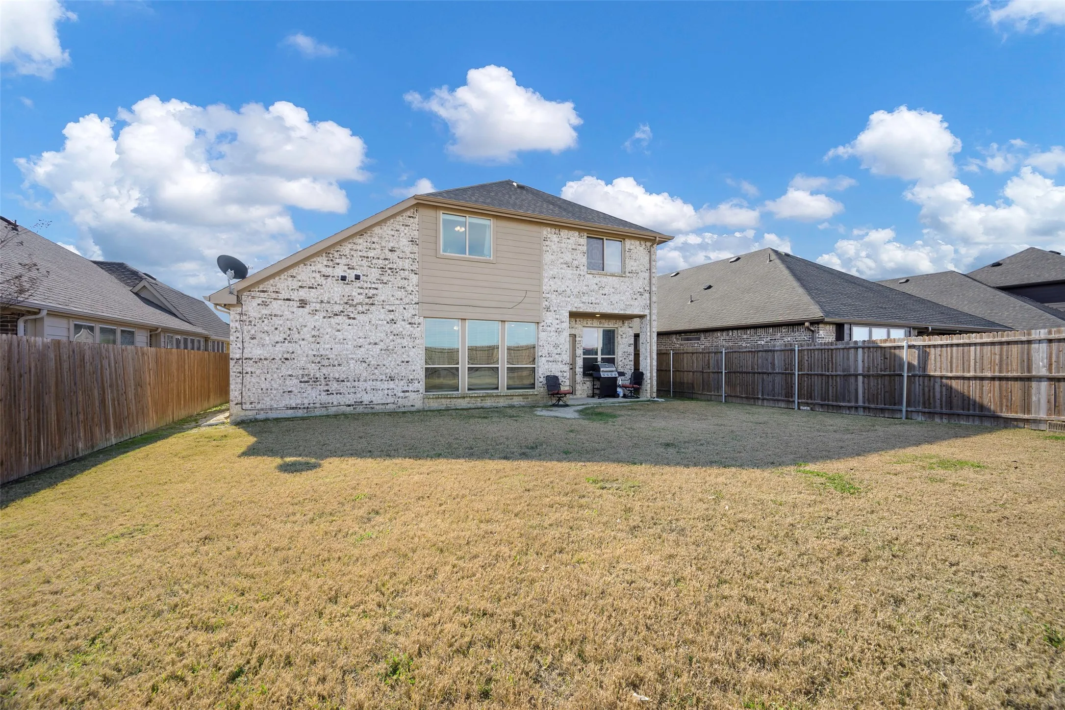 Single Family Residence For Sale in Kaufman County , 4059 Three Forks Road, Kaufman, Texas 75142, 4 Bedroom, 3 Bathroom, 2 Garage spaces, 2,902 Sqft, built in 2020, mls#21155936, Real Estate Agent in Kaufman, Homes For Sale in Kaufman county, Homes For Sale in Kaufman, Realtor in Kaufman Texas, Real Estate Brokerage Independent Realty Texas, Luminita Cordes Realtor