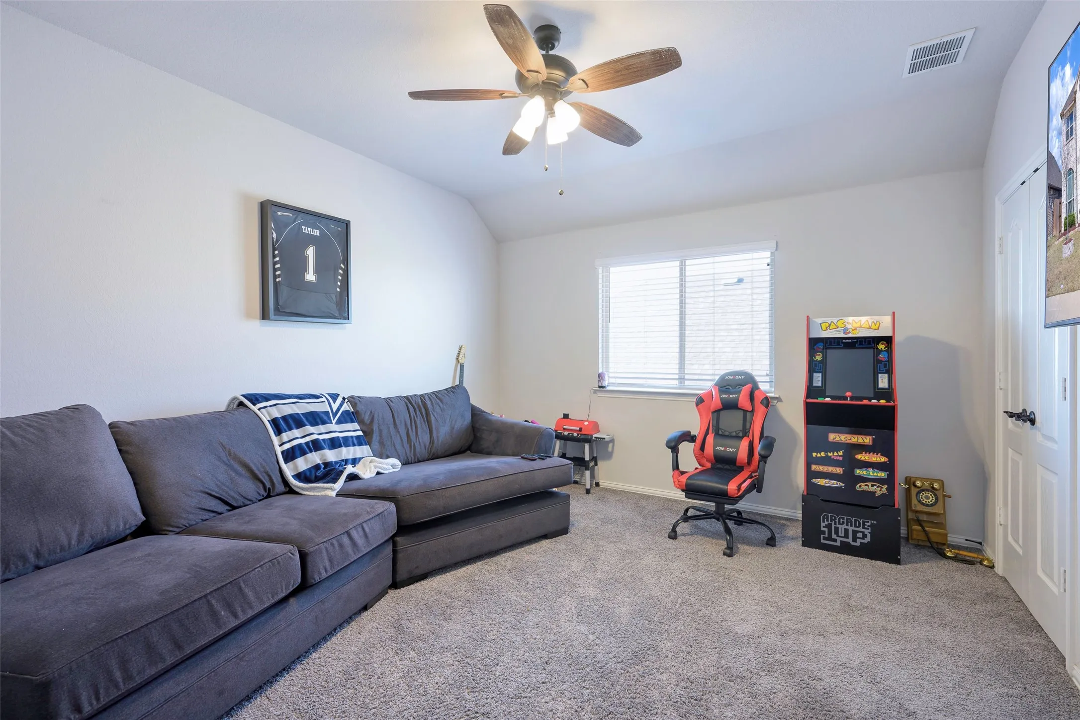 #3rd bedroom turned in gameroom 2nd level
