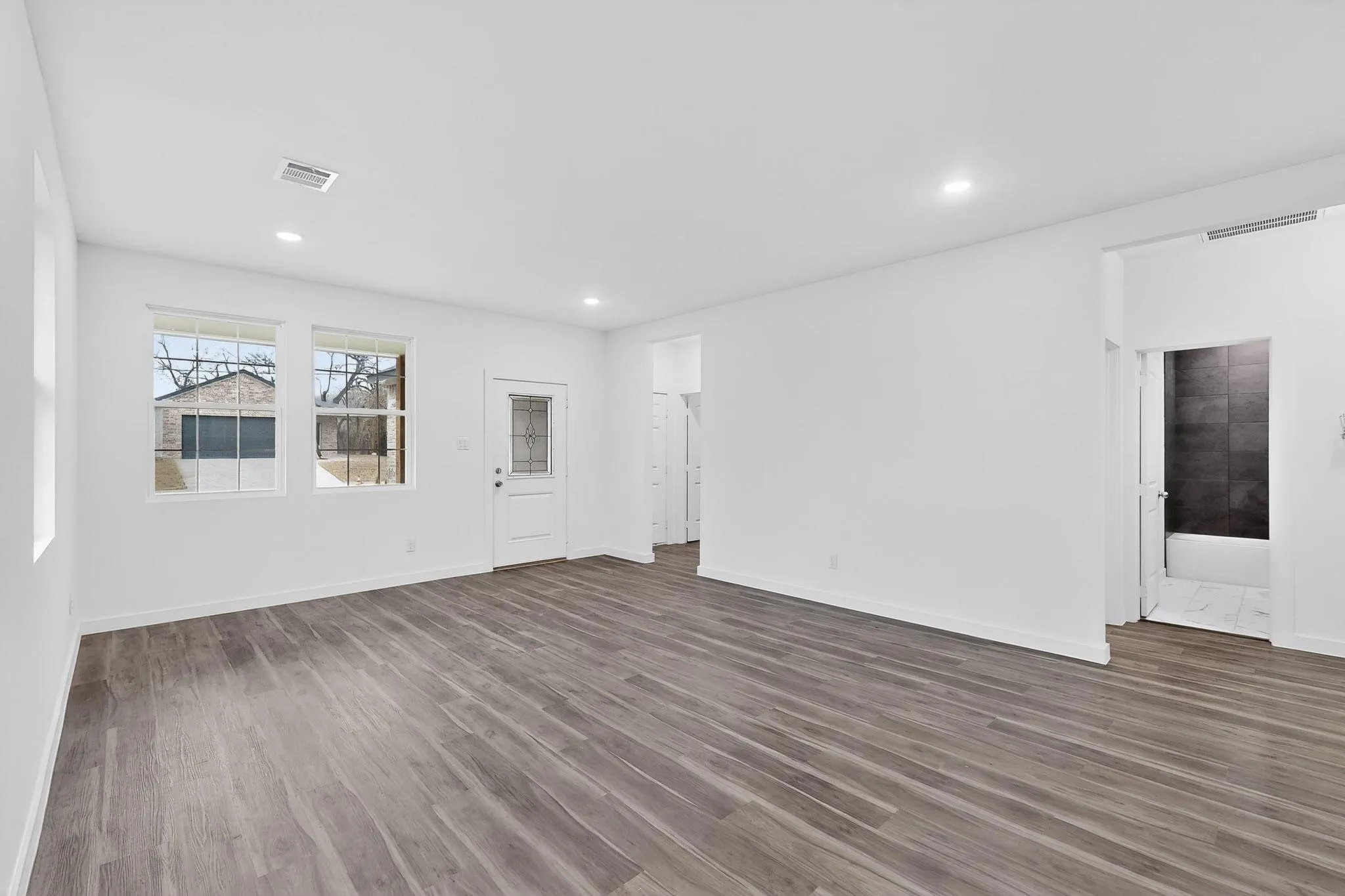 Single Family Residence For Sale in Dallas County , 4523 Metropolitan Avenue, Dallas, Texas 75210, 3 Bedrooms, 2 Bathrooms, 2 Garage spaces, 1,415 Sqft, built in 2025, New Construction - Complete, Price $265,000, mls#21120458, Real Estate Agent in Dallas, Homes For Sale in Dallas county, Homes For Sale in Dallas, Realtor in Dallas Texas, Real Estate Brokerage Independent Realty Texas, Luminita Cordes Realtor