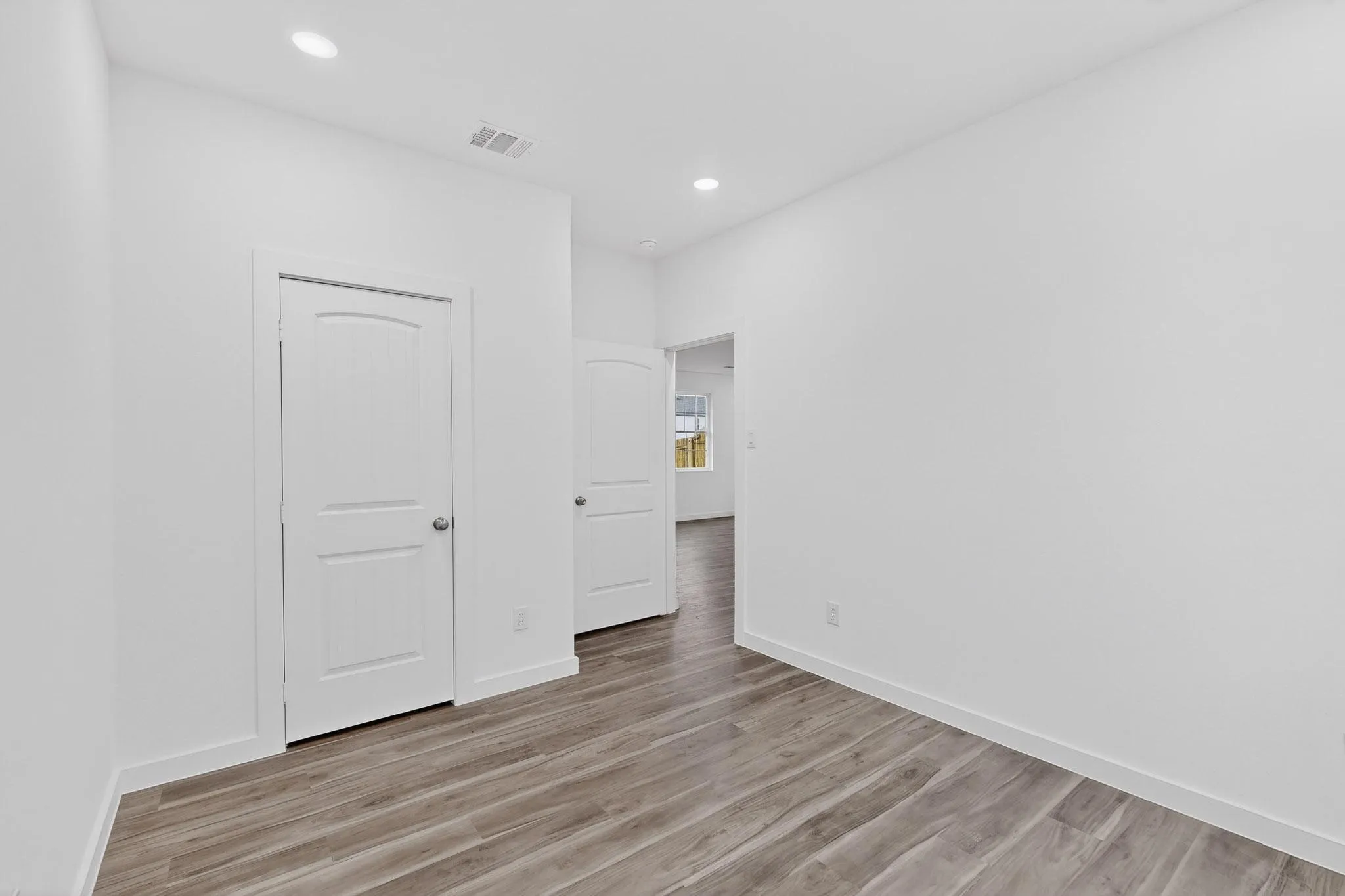 Single Family Residence For Sale in Dallas County , 4523 Metropolitan Avenue, Dallas, Texas 75210, 3 Bedrooms, 2 Bathrooms, 2 Garage spaces, 1,415 Sqft, built in 2025, New Construction - Complete, Price $265,000, mls#21120458, Real Estate Agent in Dallas, Homes For Sale in Dallas county, Homes For Sale in Dallas, Realtor in Dallas Texas, Real Estate Brokerage Independent Realty Texas, Luminita Cordes Realtor