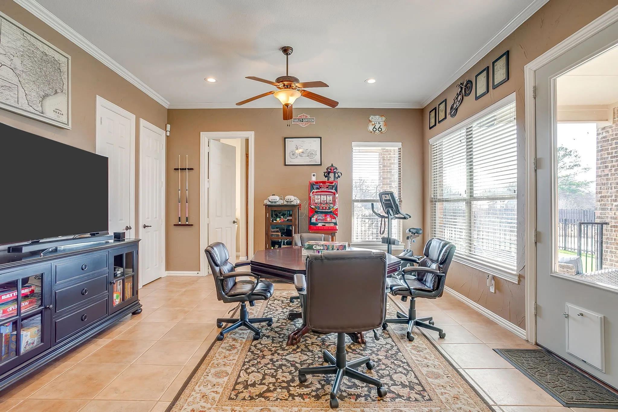 Single Family Residence For Sale in Tarrant County , 3701 Canyon Pass Trail, Burleson, Texas 76028, 5 Bedroom, 7 Bathroom, 4 Garage spaces, 6,448 Sqft, built in 2007, Preowned, mls#21155201, Real Estate Agent in Burleson, Homes For Sale in Tarrant county, Homes For Sale in Burleson, Realtor in Burleson Texas, Real Estate Brokerage Independent Realty Texas, Luminita Cordes Realtor