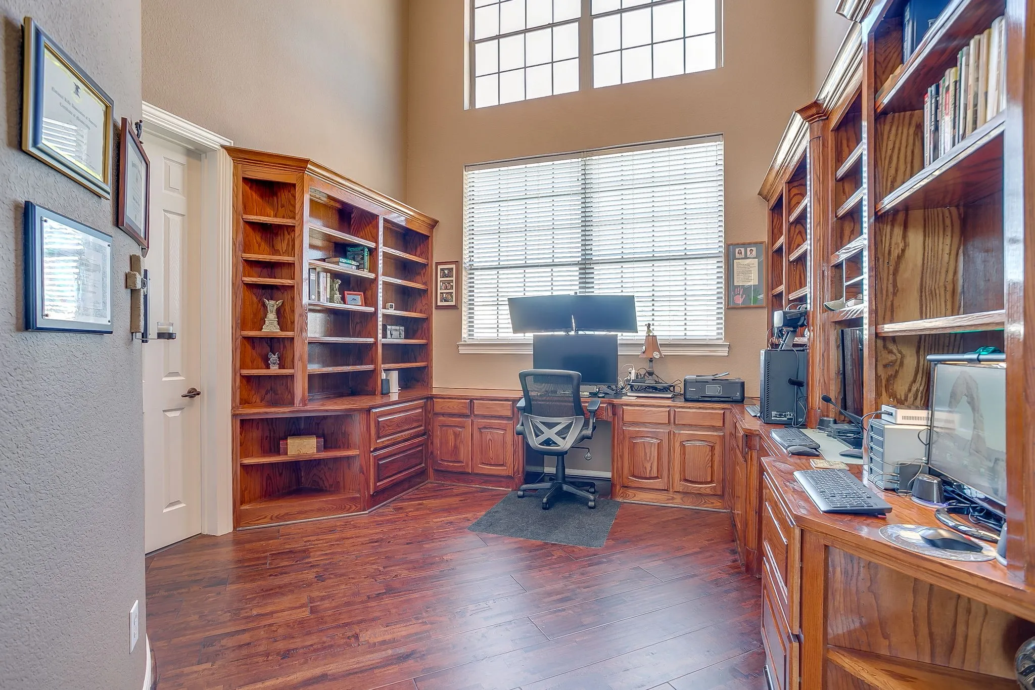 Single Family Residence For Sale in Tarrant County , 3701 Canyon Pass Trail, Burleson, Texas 76028, 5 Bedroom, 7 Bathroom, 4 Garage spaces, 6,448 Sqft, built in 2007, Preowned, mls#21155201, Real Estate Agent in Burleson, Homes For Sale in Tarrant county, Homes For Sale in Burleson, Realtor in Burleson Texas, Real Estate Brokerage Independent Realty Texas, Luminita Cordes Realtor