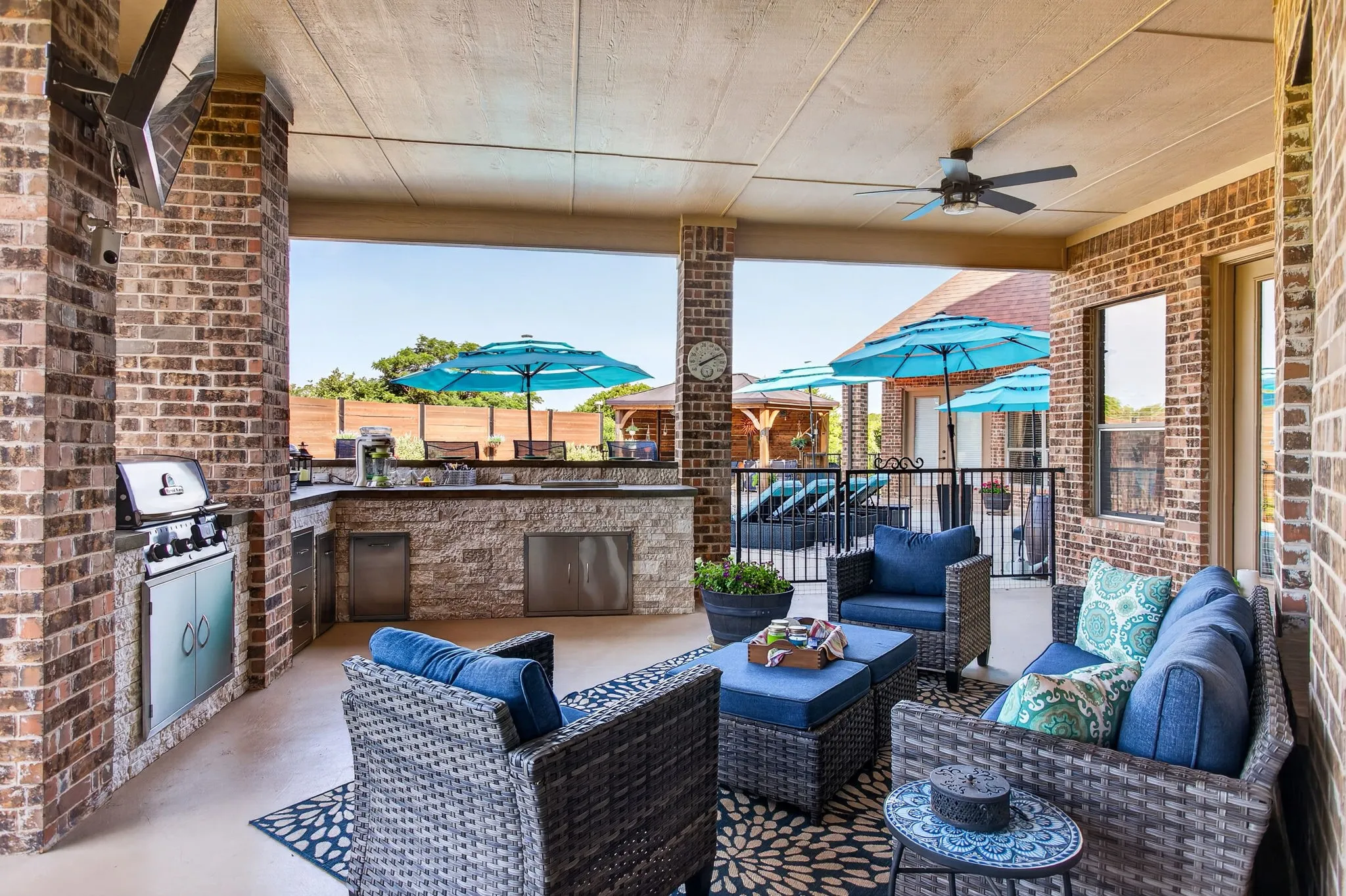 Single Family Residence For Sale in Tarrant County , 3701 Canyon Pass Trail, Burleson, Texas 76028, 5 Bedroom, 7 Bathroom, 4 Garage spaces, 6,448 Sqft, built in 2007, Preowned, mls#21155201, Real Estate Agent in Burleson, Homes For Sale in Tarrant county, Homes For Sale in Burleson, Realtor in Burleson Texas, Real Estate Brokerage Independent Realty Texas, Luminita Cordes Realtor