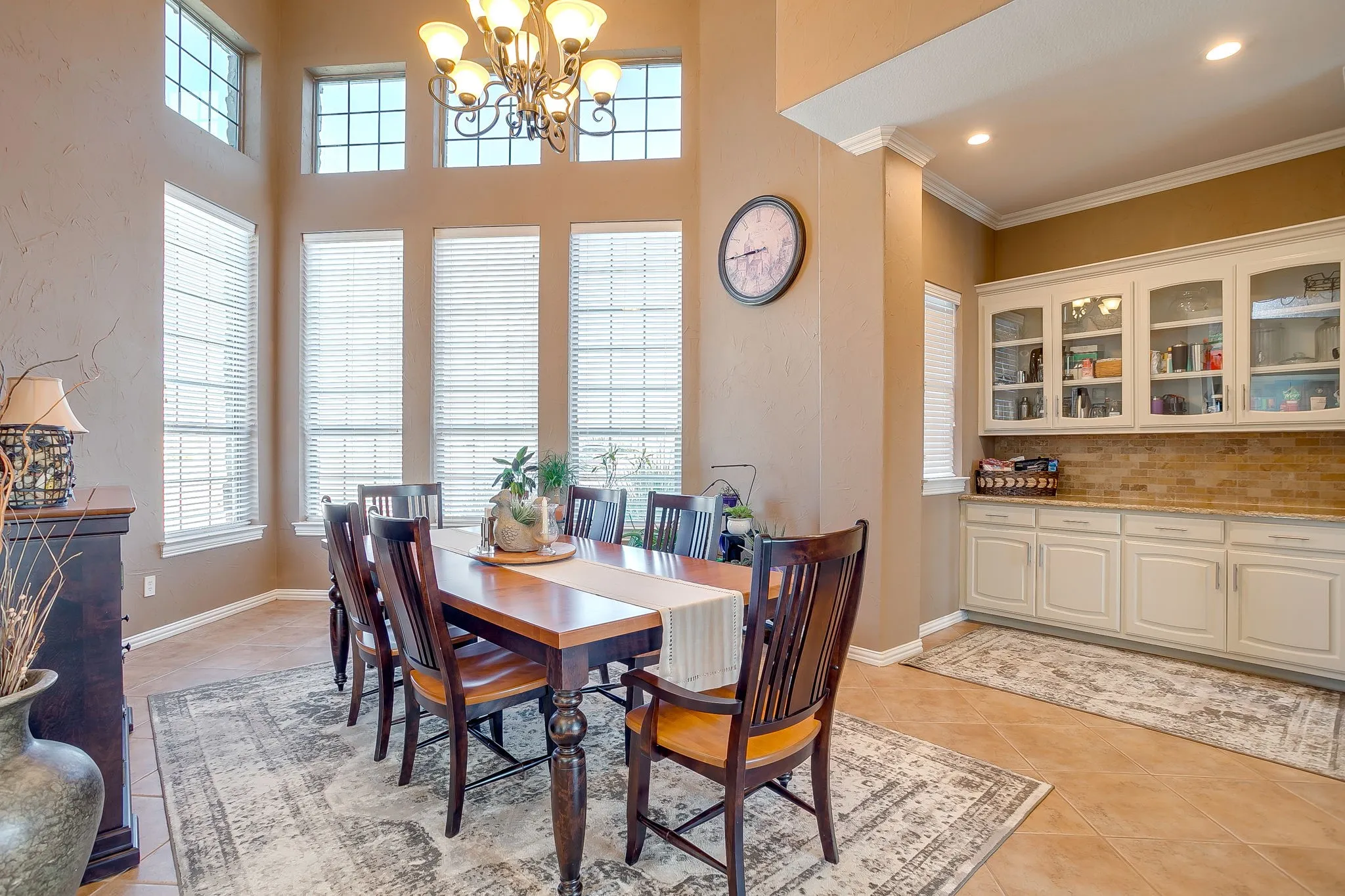 Single Family Residence For Sale in Tarrant County , 3701 Canyon Pass Trail, Burleson, Texas 76028, 5 Bedroom, 7 Bathroom, 4 Garage spaces, 6,448 Sqft, built in 2007, Preowned, mls#21155201, Real Estate Agent in Burleson, Homes For Sale in Tarrant county, Homes For Sale in Burleson, Realtor in Burleson Texas, Real Estate Brokerage Independent Realty Texas, Luminita Cordes Realtor