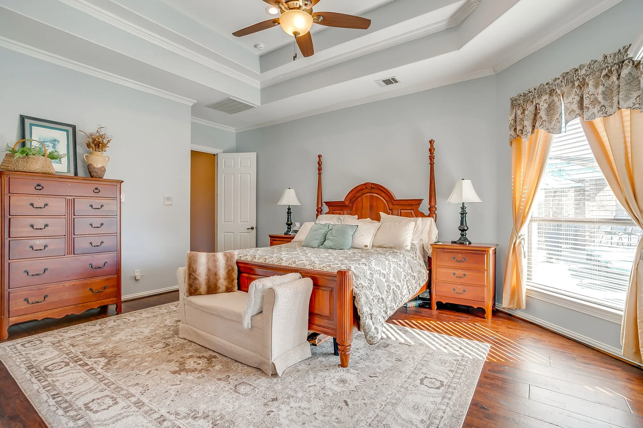 Single Family Residence For Sale in Tarrant County , 3701 Canyon Pass Trail, Burleson, Texas 76028, 5 Bedroom, 7 Bathroom, 4 Garage spaces, 6,448 Sqft, built in 2007, Preowned, mls#21155201, Real Estate Agent in Burleson, Homes For Sale in Tarrant county, Homes For Sale in Burleson, Realtor in Burleson Texas, Real Estate Brokerage Independent Realty Texas, Luminita Cordes Realtor