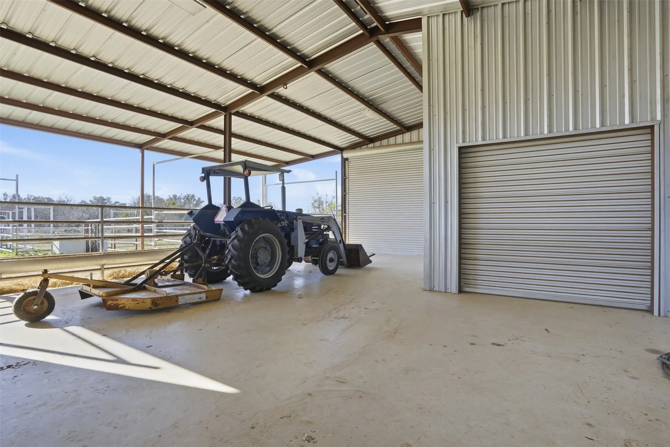 shop/barn