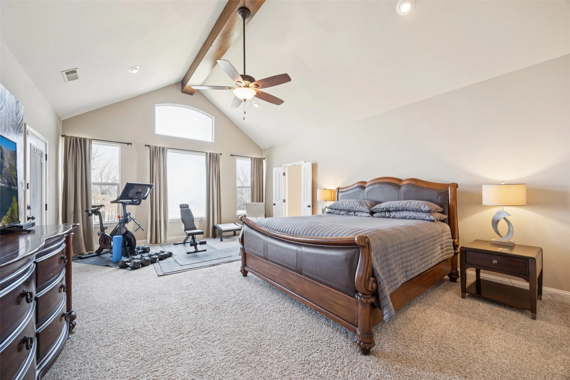Single Family Residence For Sale in Wood County , 370 Private Road 5291, Yantis, Texas 75497, 3 Bedroom, 2 Bathroom, 2 Garage spaces, 2,050 Sqft, built in 2013, Preowned, Price $585,000, mls#21148522, Real Estate Agent in Yantis, Homes For Sale in Wood county, Homes For Sale in Yantis, Realtor in Yantis Texas, Real Estate Brokerage Independent Realty Texas, Luminita Cordes Realtor
