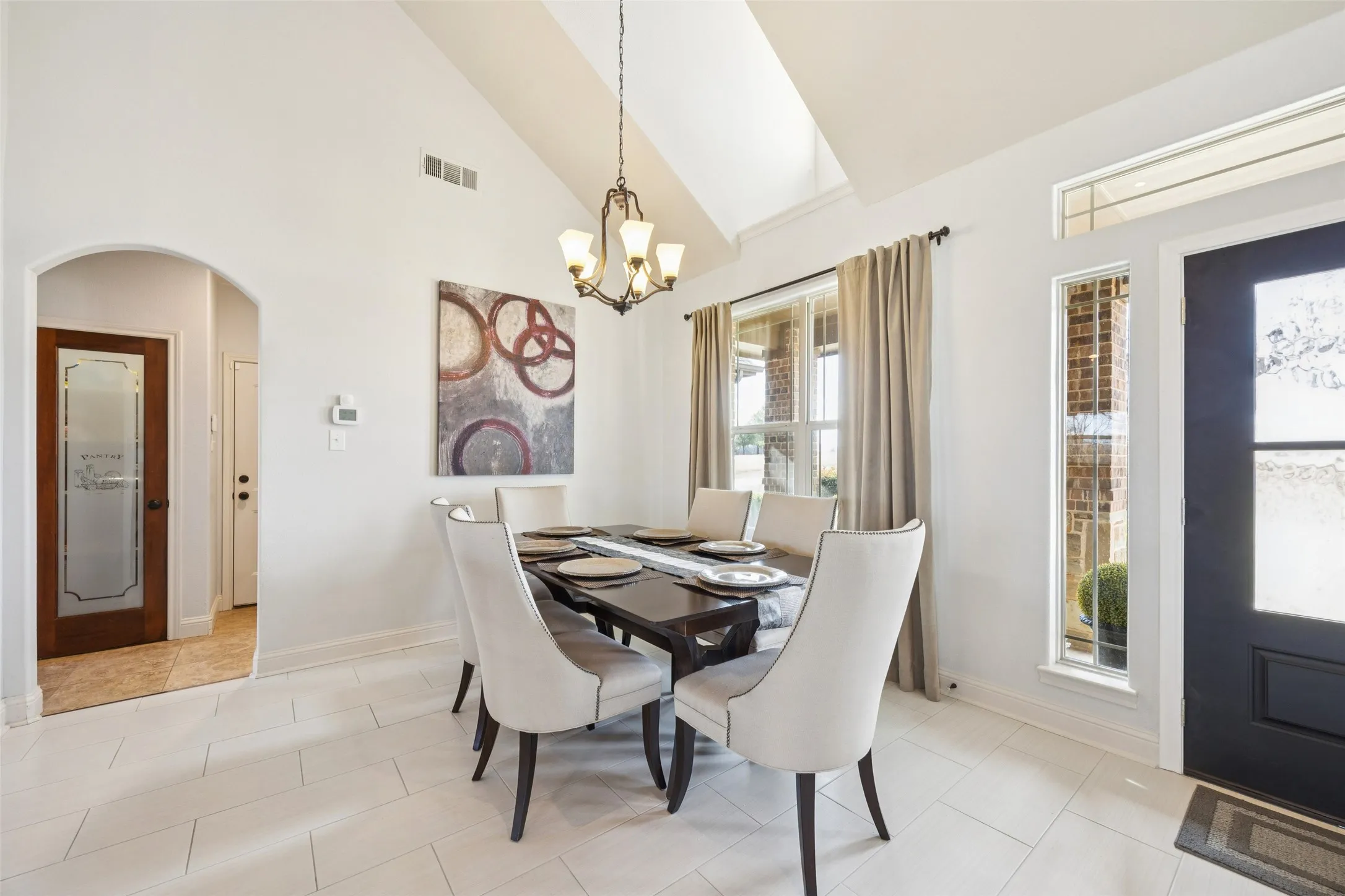 Single Family Residence For Sale in Wood County , 370 Private Road 5291, Yantis, Texas 75497, 3 Bedroom, 2 Bathroom, 2 Garage spaces, 2,050 Sqft, built in 2013, Preowned, Price $585,000, mls#21148522, Real Estate Agent in Yantis, Homes For Sale in Wood county, Homes For Sale in Yantis, Realtor in Yantis Texas, Real Estate Brokerage Independent Realty Texas, Luminita Cordes Realtor