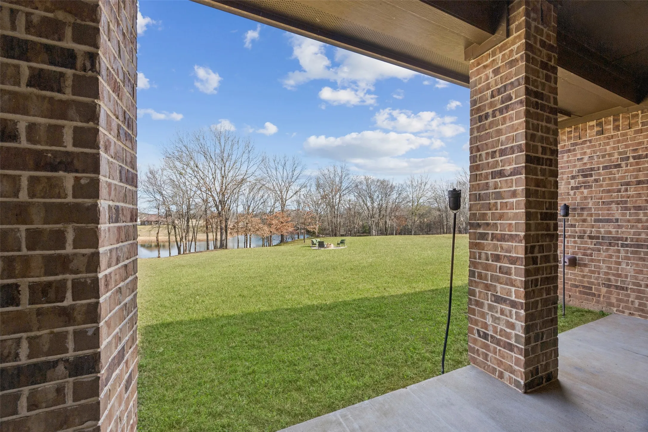 Single Family Residence For Sale in Wood County , 370 Private Road 5291, Yantis, Texas 75497, 3 Bedroom, 2 Bathroom, 2 Garage spaces, 2,050 Sqft, built in 2013, Preowned, Price $585,000, mls#21148522, Real Estate Agent in Yantis, Homes For Sale in Wood county, Homes For Sale in Yantis, Realtor in Yantis Texas, Real Estate Brokerage Independent Realty Texas, Luminita Cordes Realtor