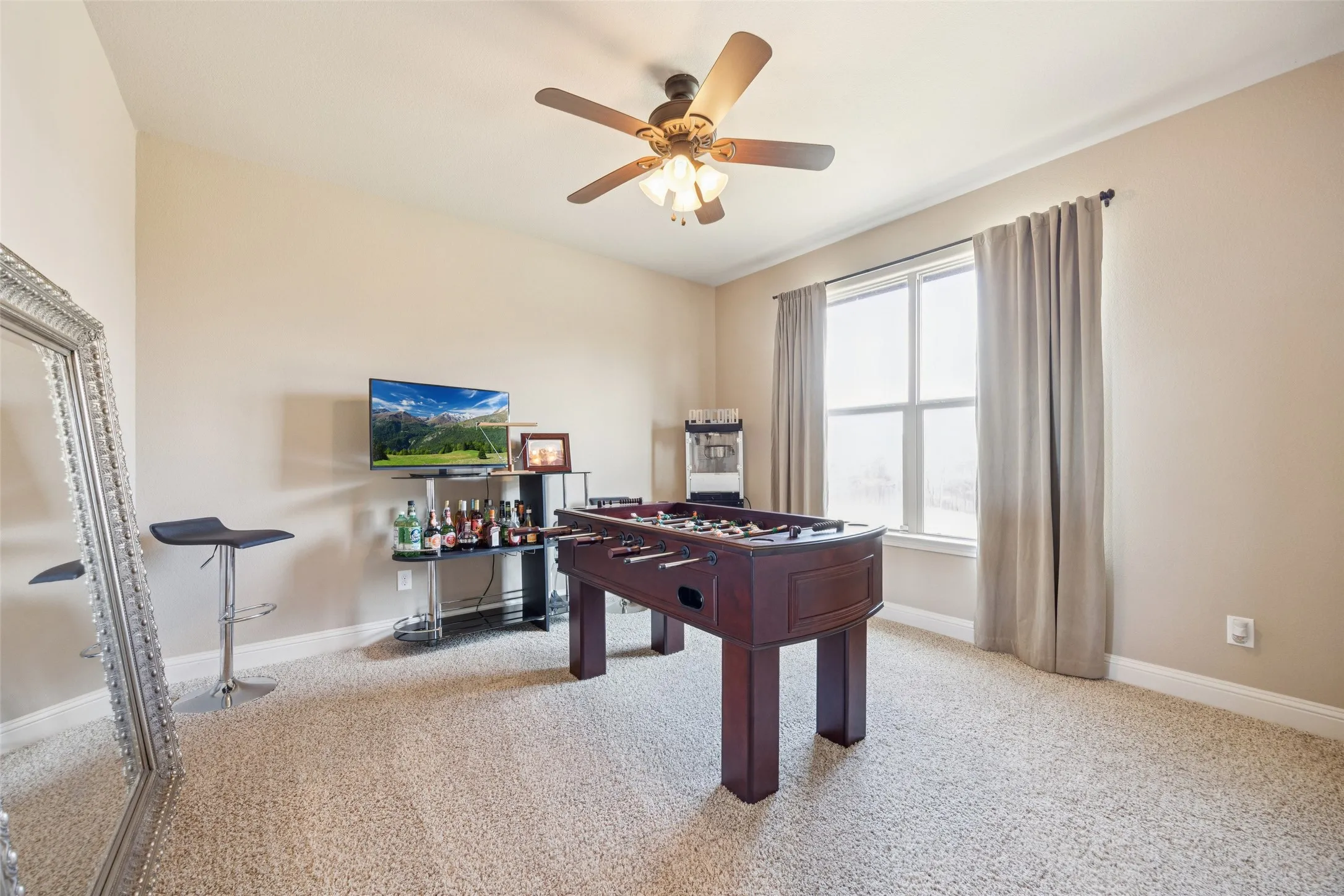 Single Family Residence For Sale in Wood County , 370 Private Road 5291, Yantis, Texas 75497, 3 Bedroom, 2 Bathroom, 2 Garage spaces, 2,050 Sqft, built in 2013, Preowned, Price $585,000, mls#21148522, Real Estate Agent in Yantis, Homes For Sale in Wood county, Homes For Sale in Yantis, Realtor in Yantis Texas, Real Estate Brokerage Independent Realty Texas, Luminita Cordes Realtor