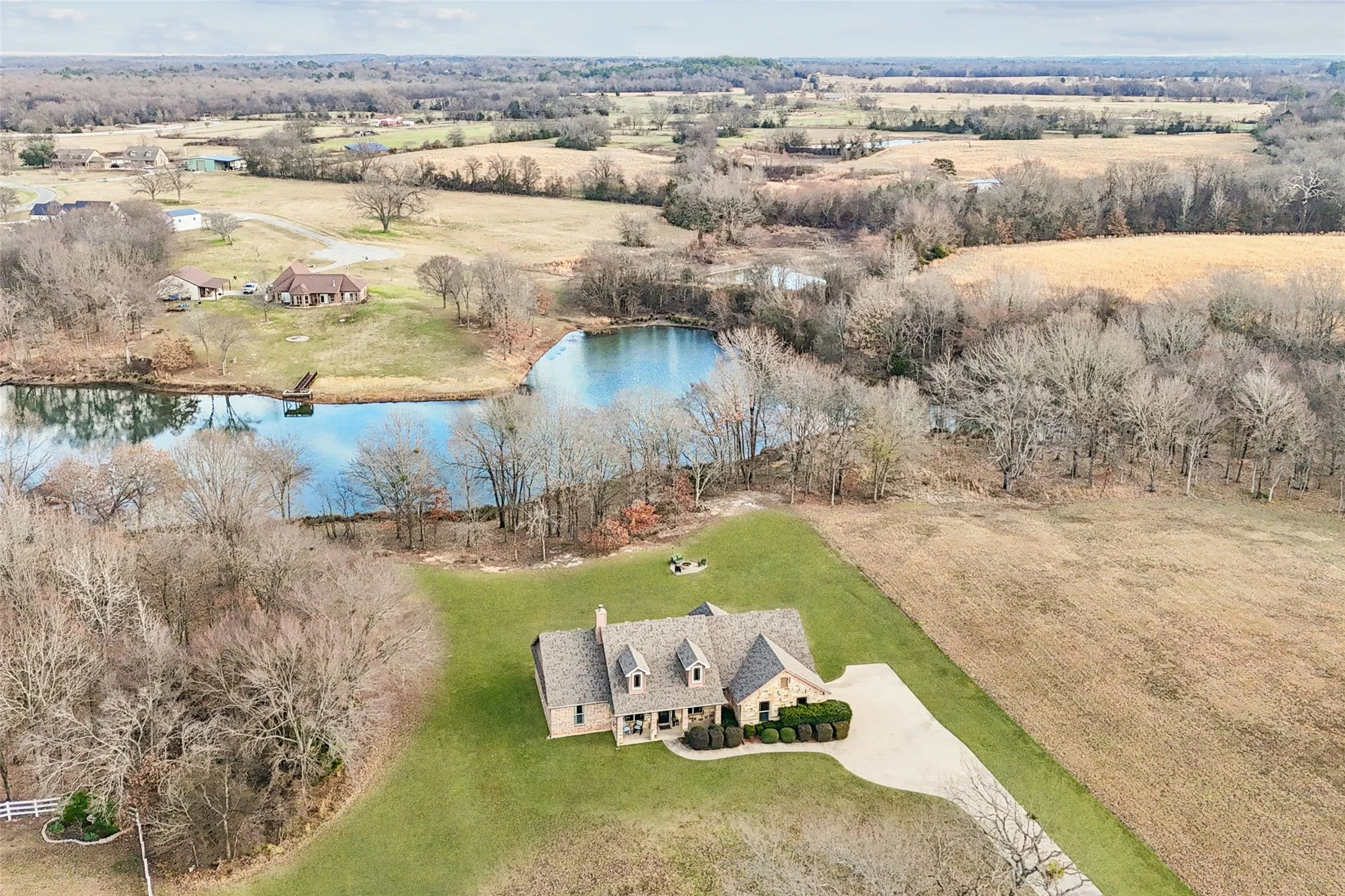 Single Family Residence For Sale in Wood County , 370 Private Road 5291, Yantis, Texas 75497, 3 Bedroom, 2 Bathroom, 2 Garage spaces, 2,050 Sqft, built in 2013, Preowned, Price $585,000, mls#21148522, Real Estate Agent in Yantis, Homes For Sale in Wood county, Homes For Sale in Yantis, Realtor in Yantis Texas, Real Estate Brokerage Independent Realty Texas, Luminita Cordes Realtor