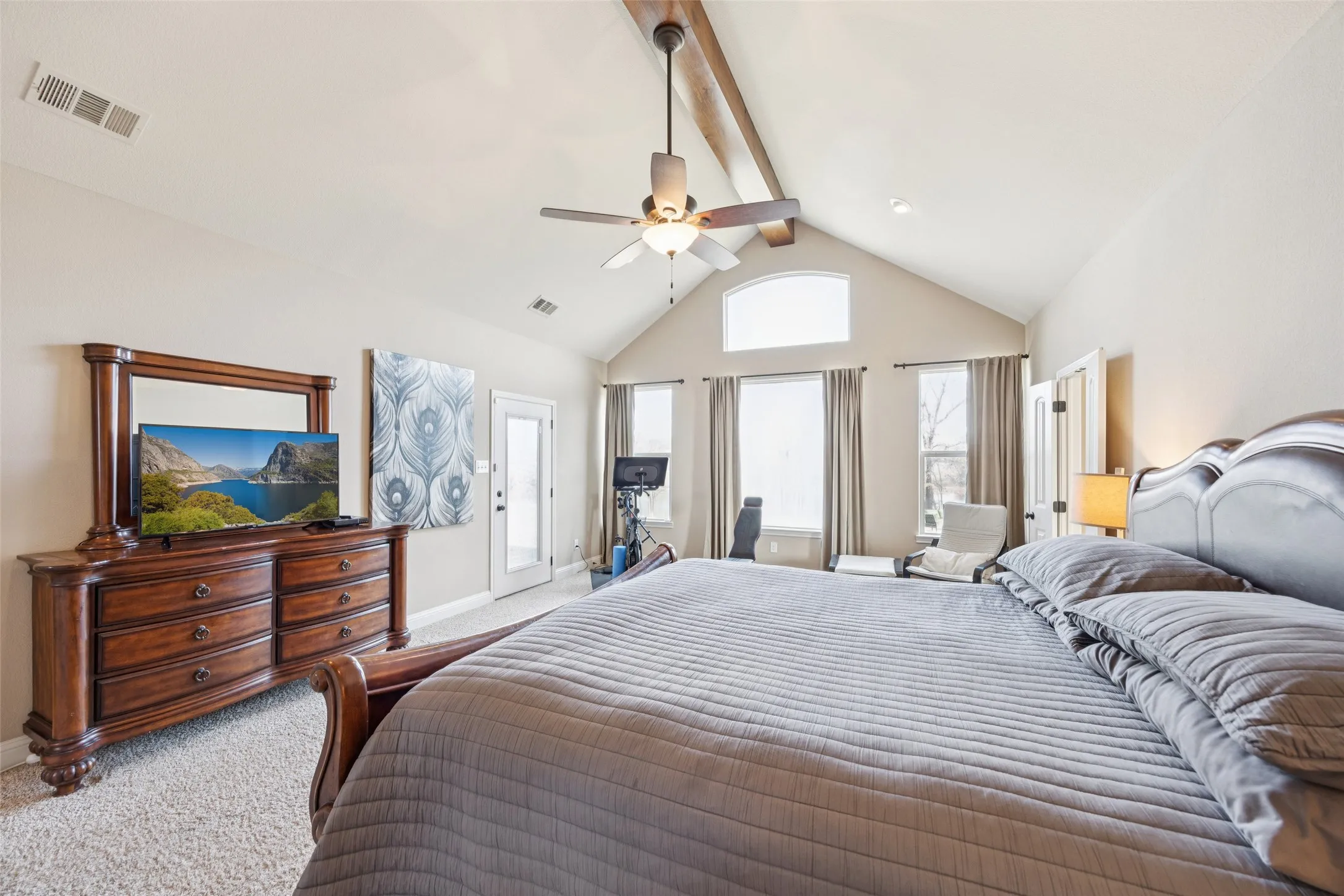 Single Family Residence For Sale in Wood County , 370 Private Road 5291, Yantis, Texas 75497, 3 Bedroom, 2 Bathroom, 2 Garage spaces, 2,050 Sqft, built in 2013, Preowned, Price $585,000, mls#21148522, Real Estate Agent in Yantis, Homes For Sale in Wood county, Homes For Sale in Yantis, Realtor in Yantis Texas, Real Estate Brokerage Independent Realty Texas, Luminita Cordes Realtor