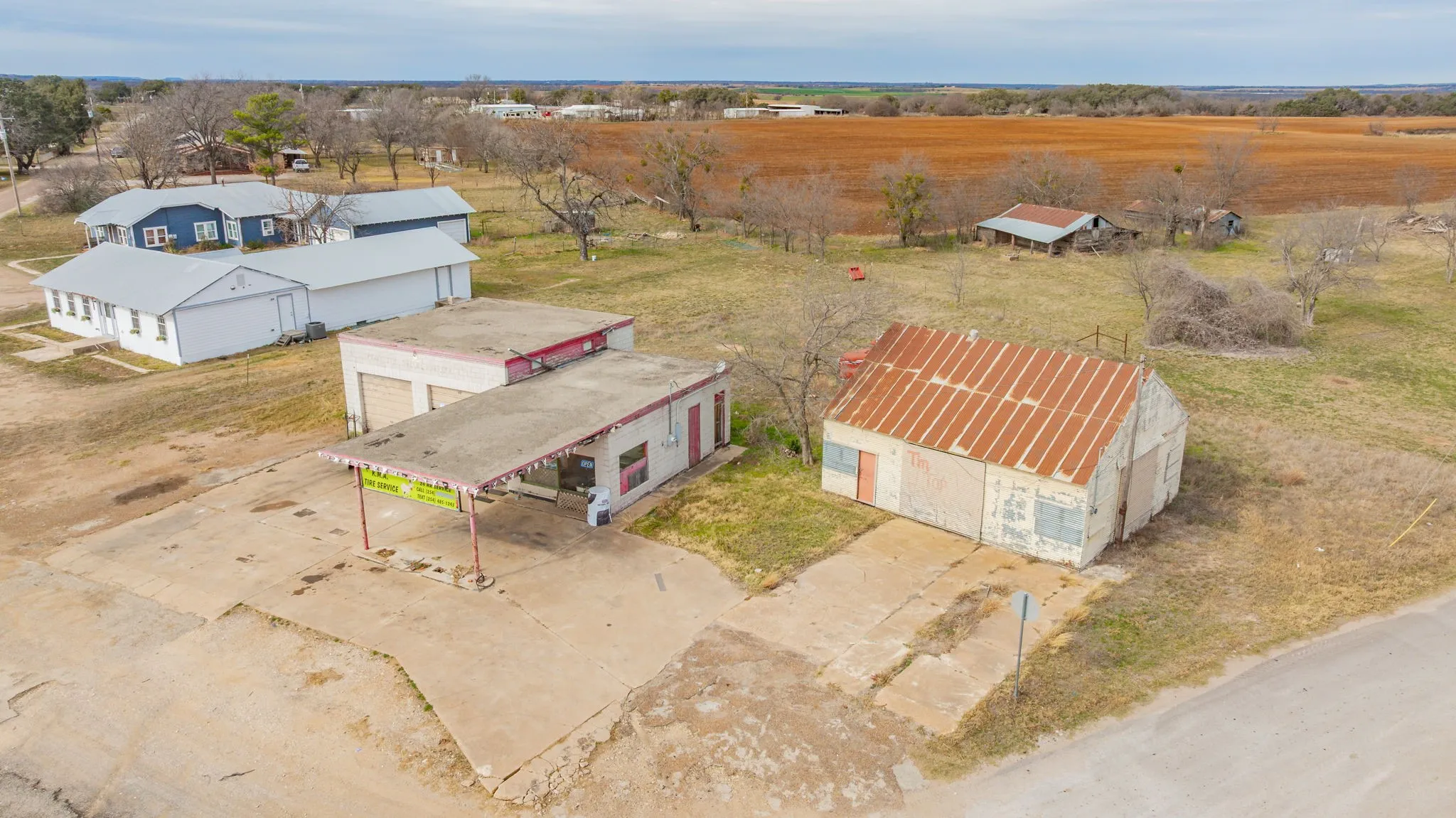 Retail For Sale in Comanche County , 100 W Commerce Street, Gustine, Texas 76455, 0, 0, Garage spaces, 0 Sqft, built in 1963, Preowned, mls#21156131, Real Estate Agent in Gustine, Homes For Sale in Comanche county, Homes For Sale in Gustine, Realtor in Gustine Texas, Real Estate Brokerage Independent Realty Texas, Luminita Cordes Realtor