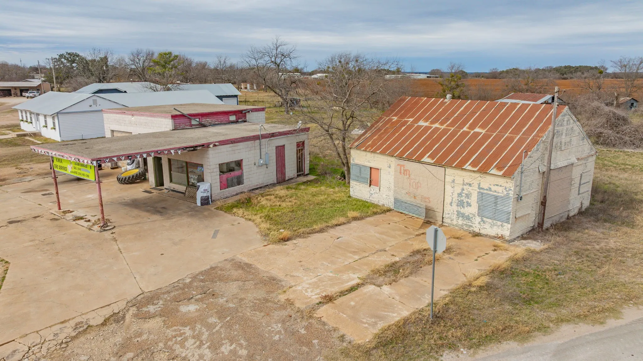 Retail For Sale in Comanche County , 100 W Commerce Street, Gustine, Texas 76455, 0, 0, Garage spaces, 0 Sqft, built in 1963, Preowned, mls#21156131, Real Estate Agent in Gustine, Homes For Sale in Comanche county, Homes For Sale in Gustine, Realtor in Gustine Texas, Real Estate Brokerage Independent Realty Texas, Luminita Cordes Realtor