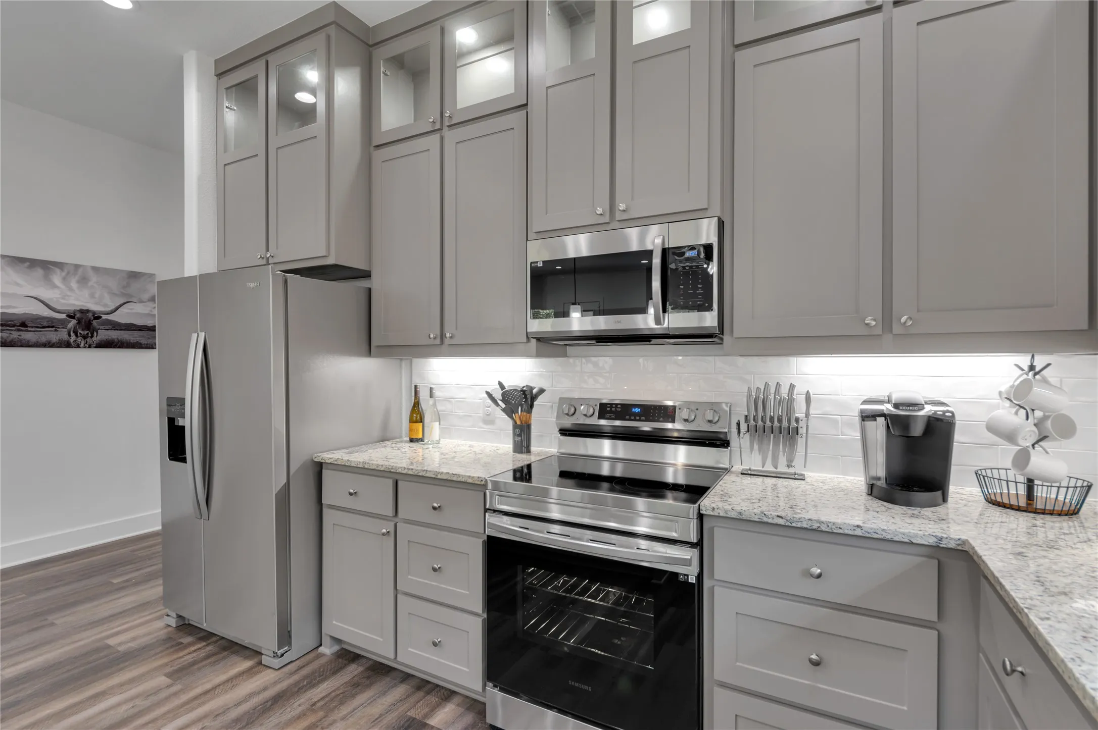 Single Family Residence For Rent in Dallas County , 1838 Life Avenue, Dallas, Texas 75212, 4 Bedrooms, 2 Bathrooms, 2 Garage spaces, 1,830 Sqft, built in 2022, Preowned, Price $3,200, mls#21144743, Real Estate Agent in Dallas, Homes For Rent in Dallas county, Homes For Rent in Dallas, Realtor in Dallas Texas, Real Estate Brokerage Independent Realty Texas, Luminita Cordes Realtor