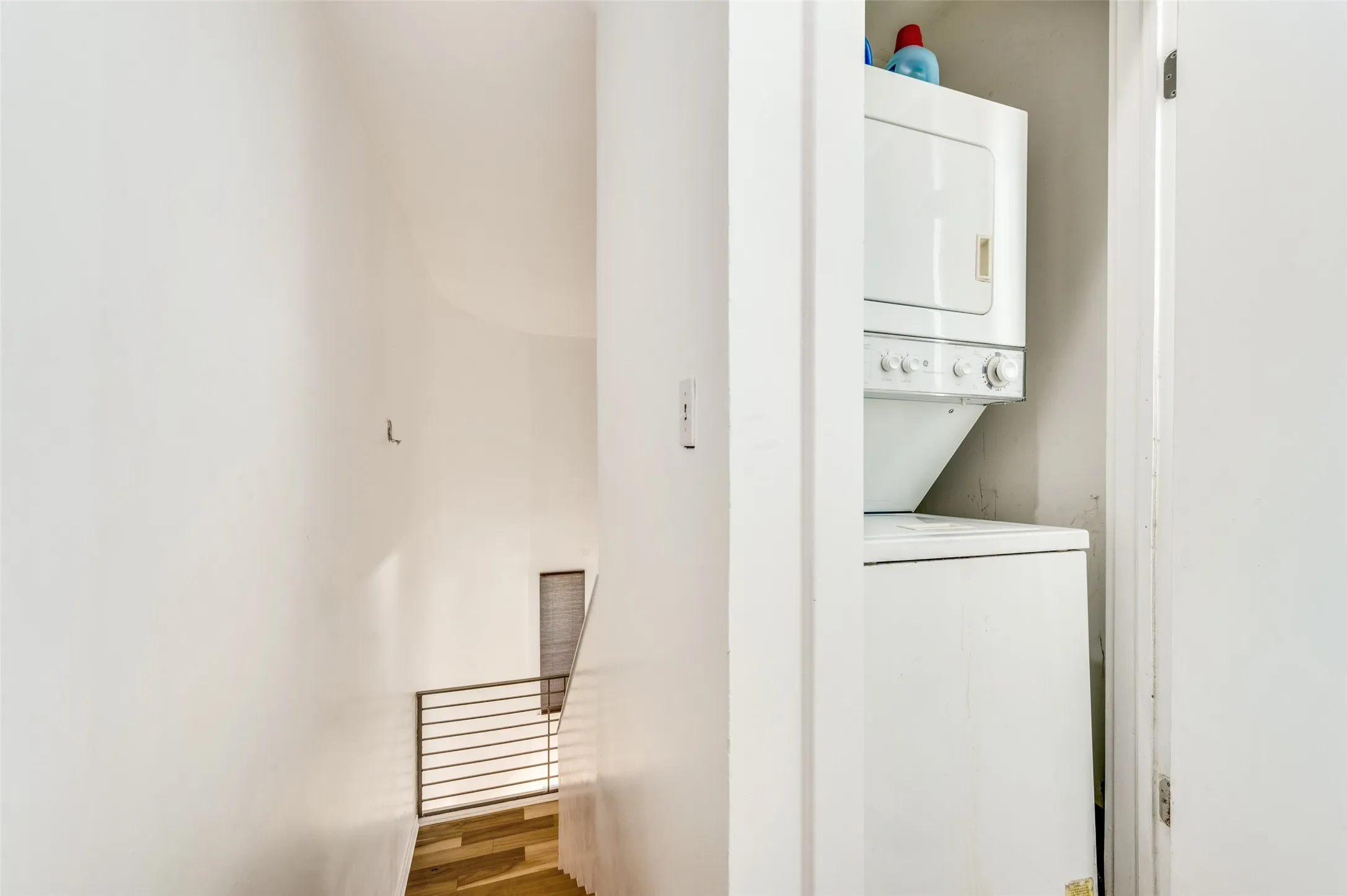 Condominium For Sale in Dallas County , 4130 Newton Avenue D, Dallas, Texas 75219, 1 Bedroom, 2 Bathroom, Garage spaces, 1,208 Sqft, built in 1974, Preowned, mls#21156213, Real Estate Agent in Dallas, Homes For Sale in Dallas county, Homes For Sale in Dallas, Realtor in Dallas Texas, Real Estate Brokerage Independent Realty Texas, Luminita Cordes Realtor