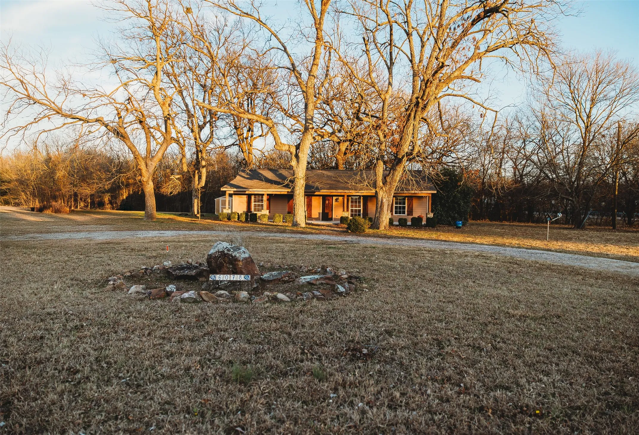Single Family Residence For Sale in Grayson County , 6078 E Line Road, Whitewright, Texas 75491, 3 Bedroom, 2 Bathroom, Garage spaces, 1,830 Sqft, built in 2010, mls#21152807, Real Estate Agent in Whitewright, Homes For Sale in Grayson county, Homes For Sale in Whitewright, Realtor in Whitewright Texas, Real Estate Brokerage Independent Realty Texas, Luminita Cordes Realtor