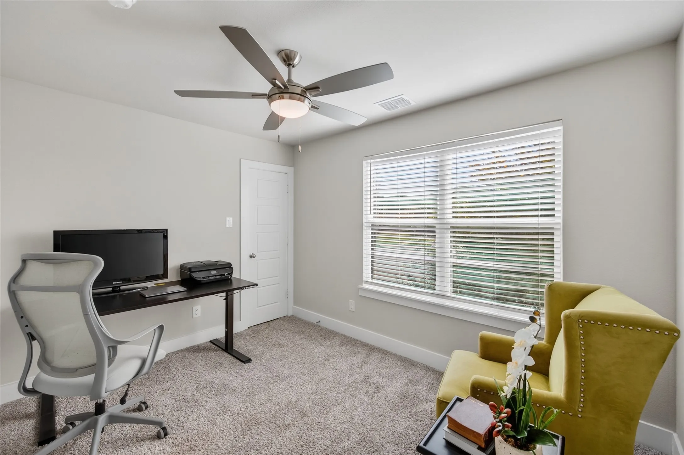 Townhouse For Sale in Tarrant County , 7696 Resting Mews, North Richland Hills, Texas 76182, 3 Bedroom, 3 Bathroom, 2 Garage spaces, 1,501 Sqft, built in 2020, mls#21156151, Real Estate Agent in North Richland Hills, Homes For Sale in Tarrant county, Homes For Sale in North Richland Hills, Realtor in North Richland Hills Texas, Real Estate Brokerage Independent Realty Texas, Luminita Cordes Realtor