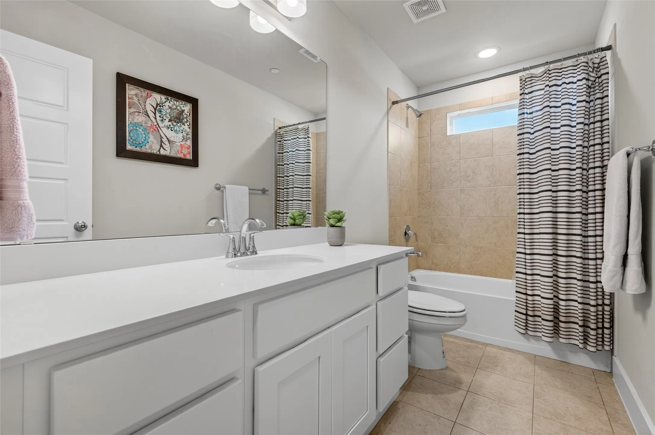 Townhouse For Sale in Tarrant County , 7696 Resting Mews, North Richland Hills, Texas 76182, 3 Bedroom, 3 Bathroom, 2 Garage spaces, 1,501 Sqft, built in 2020, mls#21156151, Real Estate Agent in North Richland Hills, Homes For Sale in Tarrant county, Homes For Sale in North Richland Hills, Realtor in North Richland Hills Texas, Real Estate Brokerage Independent Realty Texas, Luminita Cordes Realtor