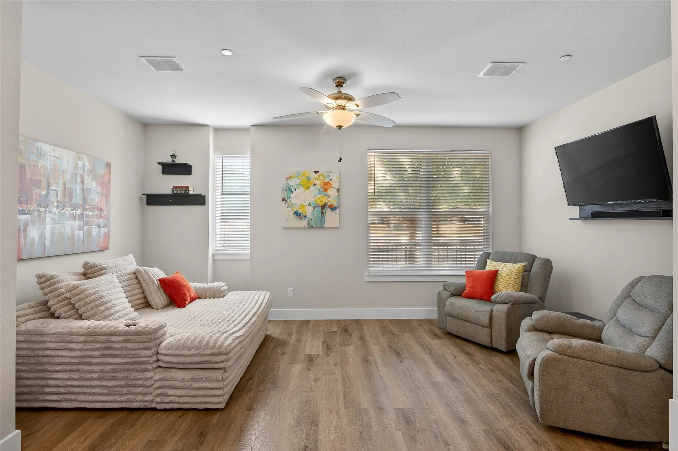 Townhouse For Sale in Tarrant County , 7696 Resting Mews, North Richland Hills, Texas 76182, 3 Bedroom, 3 Bathroom, 2 Garage spaces, 1,501 Sqft, built in 2020, mls#21156151, Real Estate Agent in North Richland Hills, Homes For Sale in Tarrant county, Homes For Sale in North Richland Hills, Realtor in North Richland Hills Texas, Real Estate Brokerage Independent Realty Texas, Luminita Cordes Realtor