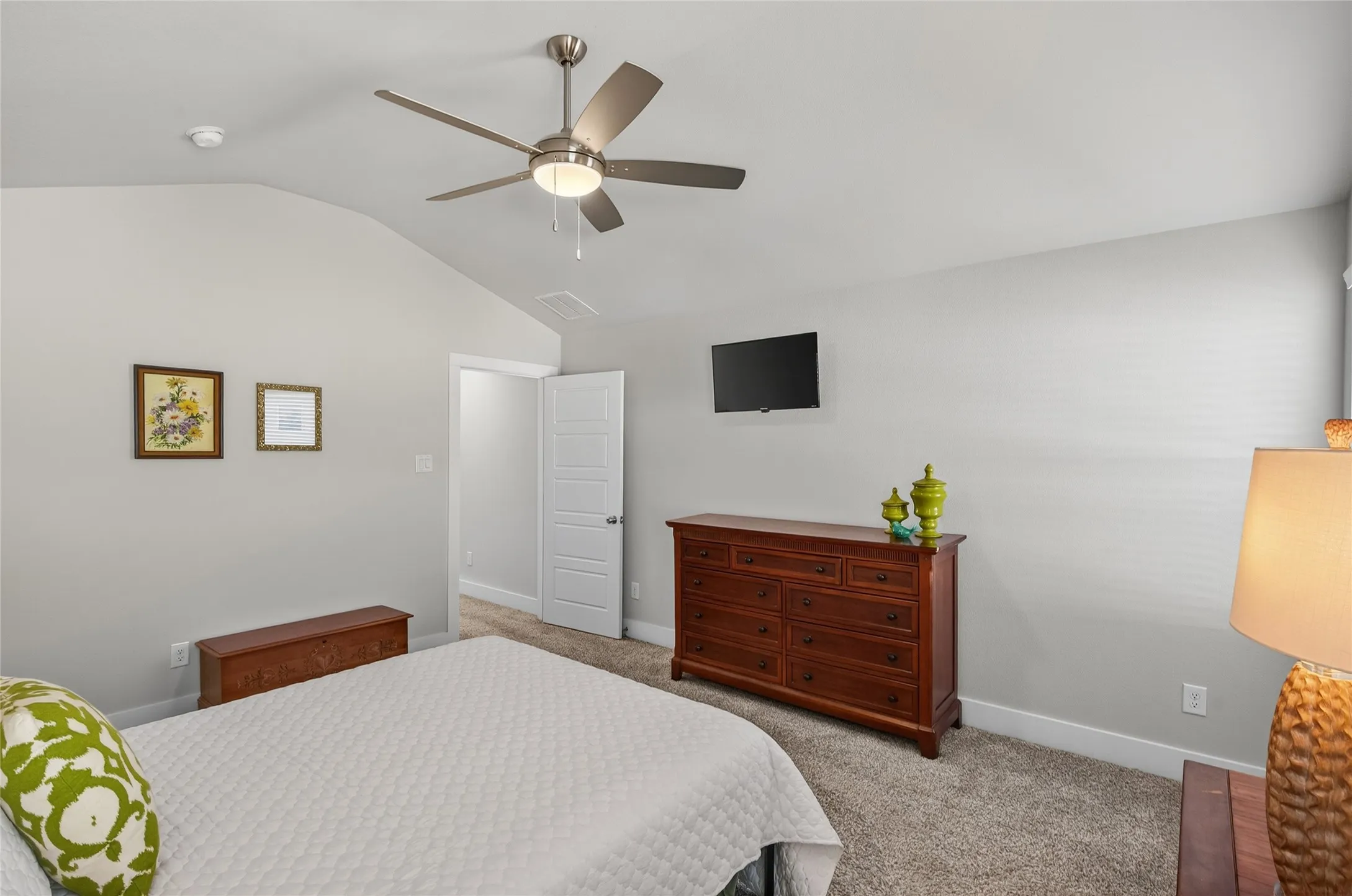 Townhouse For Sale in Tarrant County , 7696 Resting Mews, North Richland Hills, Texas 76182, 3 Bedroom, 3 Bathroom, 2 Garage spaces, 1,501 Sqft, built in 2020, mls#21156151, Real Estate Agent in North Richland Hills, Homes For Sale in Tarrant county, Homes For Sale in North Richland Hills, Realtor in North Richland Hills Texas, Real Estate Brokerage Independent Realty Texas, Luminita Cordes Realtor