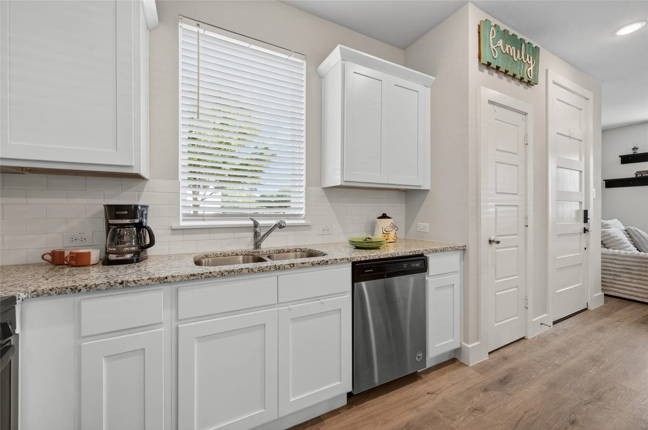 Townhouse For Sale in Tarrant County , 7696 Resting Mews, North Richland Hills, Texas 76182, 3 Bedroom, 3 Bathroom, 2 Garage spaces, 1,501 Sqft, built in 2020, mls#21156151, Real Estate Agent in North Richland Hills, Homes For Sale in Tarrant county, Homes For Sale in North Richland Hills, Realtor in North Richland Hills Texas, Real Estate Brokerage Independent Realty Texas, Luminita Cordes Realtor