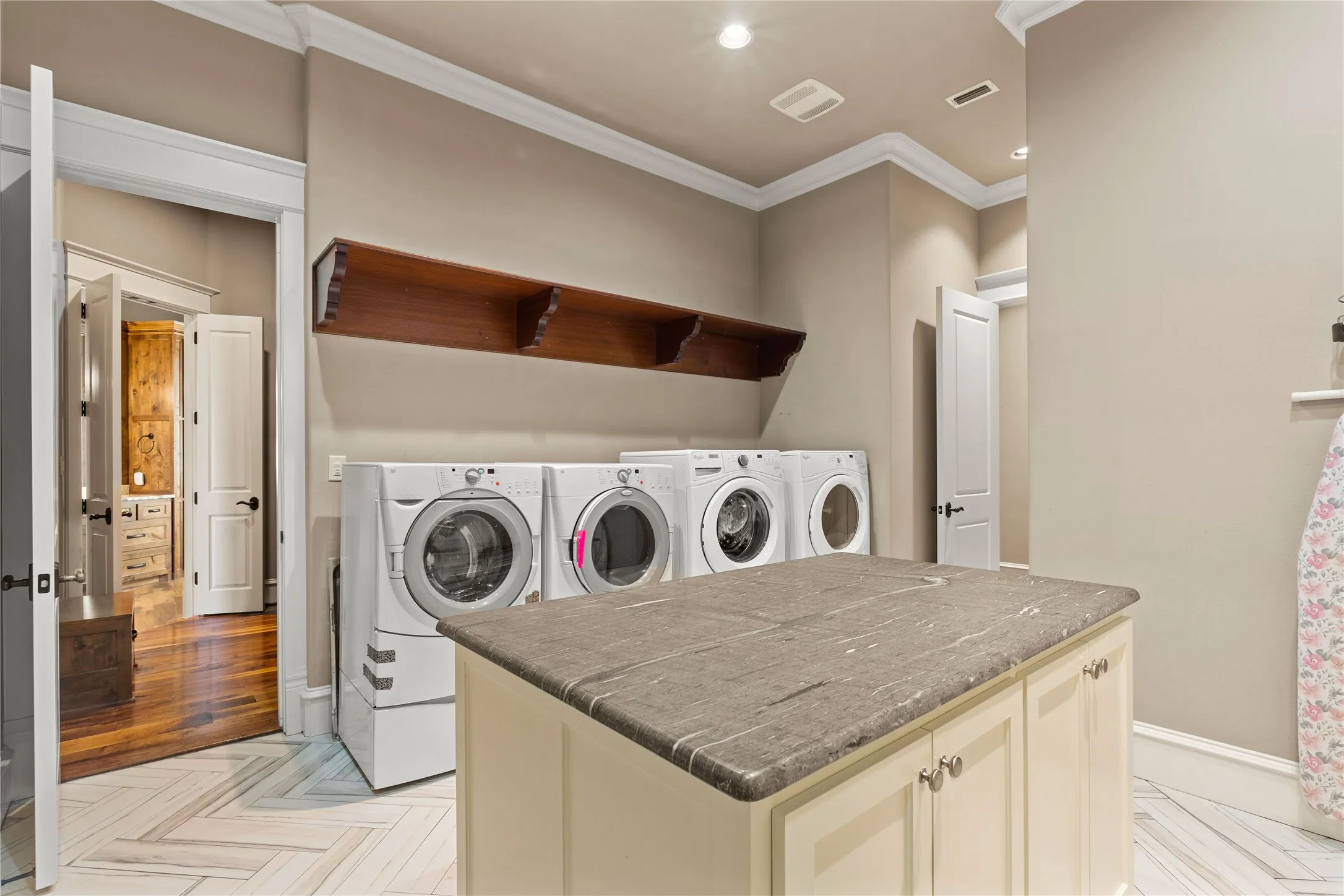 Single Family Residence For Sale in Denton County , 6609 Autumn Mist Cove, Little Elm, Texas 75068, 5 Bedrooms, 8 Bathrooms, 6 Garage spaces, 8,541 Sqft, built in 2016, Preowned, Price $4,250,000, mls#21155729, Real Estate Agent in Little Elm, Homes For Sale in Denton county, Homes For Sale in Little Elm, Realtor in Little Elm Texas, Real Estate Brokerage Independent Realty Texas, Luminita Cordes Realtor