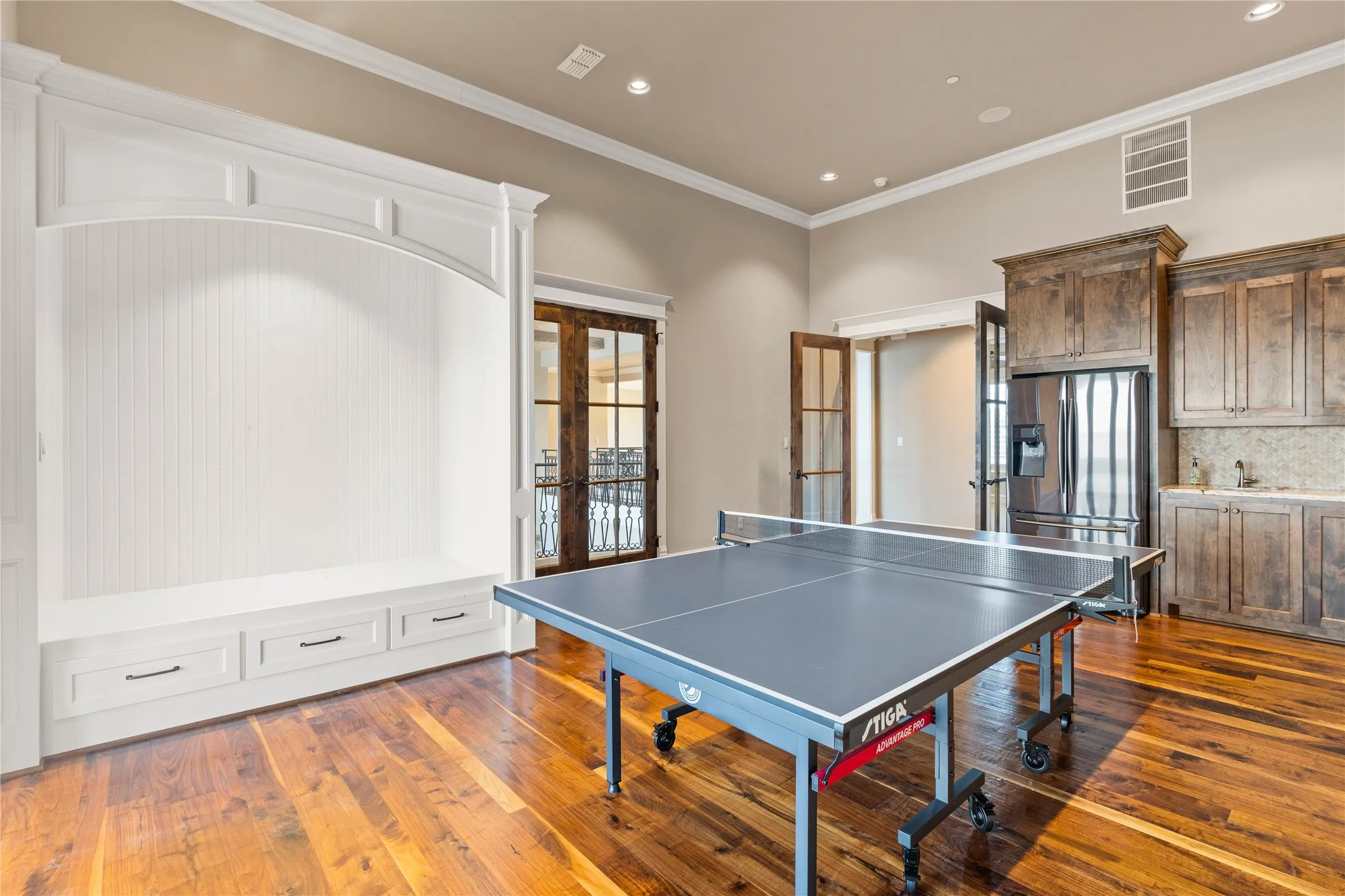 Single Family Residence For Sale in Denton County , 6609 Autumn Mist Cove, Little Elm, Texas 75068, 5 Bedrooms, 8 Bathrooms, 6 Garage spaces, 8,541 Sqft, built in 2016, Preowned, Price $4,250,000, mls#21155729, Real Estate Agent in Little Elm, Homes For Sale in Denton county, Homes For Sale in Little Elm, Realtor in Little Elm Texas, Real Estate Brokerage Independent Realty Texas, Luminita Cordes Realtor