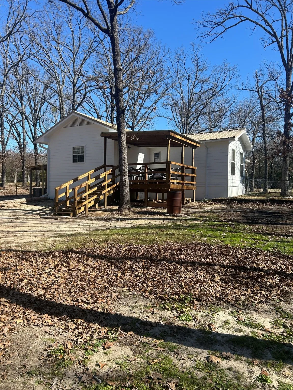 Single Family Residence For Sale in Wood County , 244 County Road 1973, Yantis, Texas 75497, 2 Bedrooms, 2 Bathrooms, Garage spaces, 931 Sqft, built in 2004, Price $197,000, mls#21156351, Real Estate Agent in Yantis, Homes For Sale in Wood county, Homes For Sale in Yantis, Realtor in Yantis Texas, Real Estate Brokerage Independent Realty Texas, Luminita Cordes Realtor