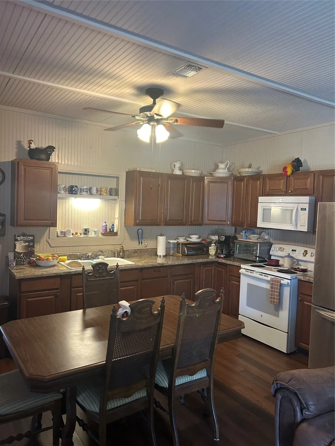 Single Family Residence For Sale in Wood County , 244 County Road 1973, Yantis, Texas 75497, 2 Bedrooms, 2 Bathrooms, Garage spaces, 931 Sqft, built in 2004, Price $197,000, mls#21156351, Real Estate Agent in Yantis, Homes For Sale in Wood county, Homes For Sale in Yantis, Realtor in Yantis Texas, Real Estate Brokerage Independent Realty Texas, Luminita Cordes Realtor