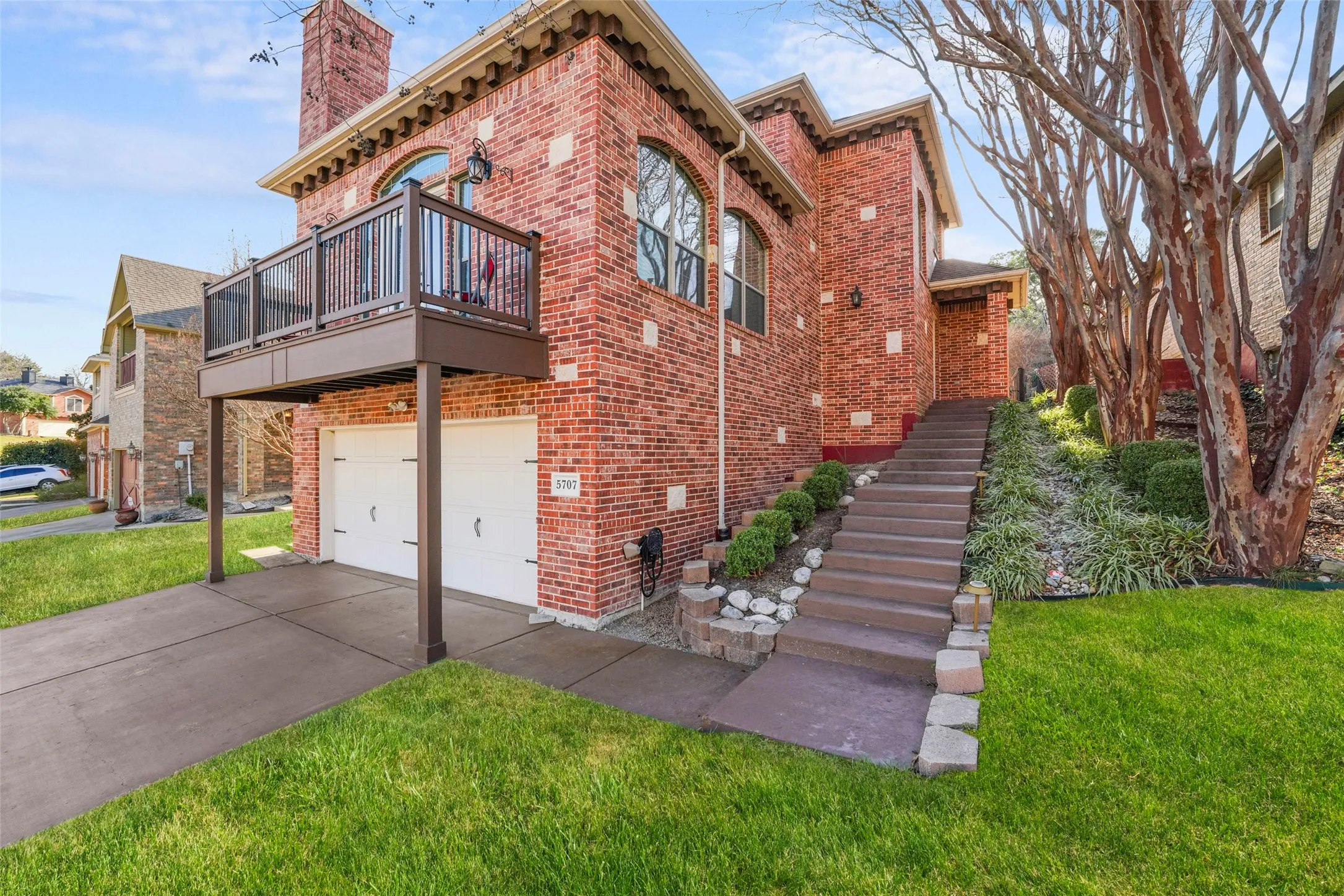 Single Family Residence For Sale in Rockwall County , 5707 Ranger Drive, Rockwall, Texas 75032, 3 Bedrooms, 3 Bathrooms, 2 Garage spaces, 2,488 Sqft, built in 2007, Price $449,000, mls#21156296, Real Estate Agent in Rockwall, Homes For Sale in Rockwall county, Homes For Sale in Rockwall, Realtor in Rockwall Texas, Real Estate Brokerage Independent Realty Texas, Luminita Cordes Realtor