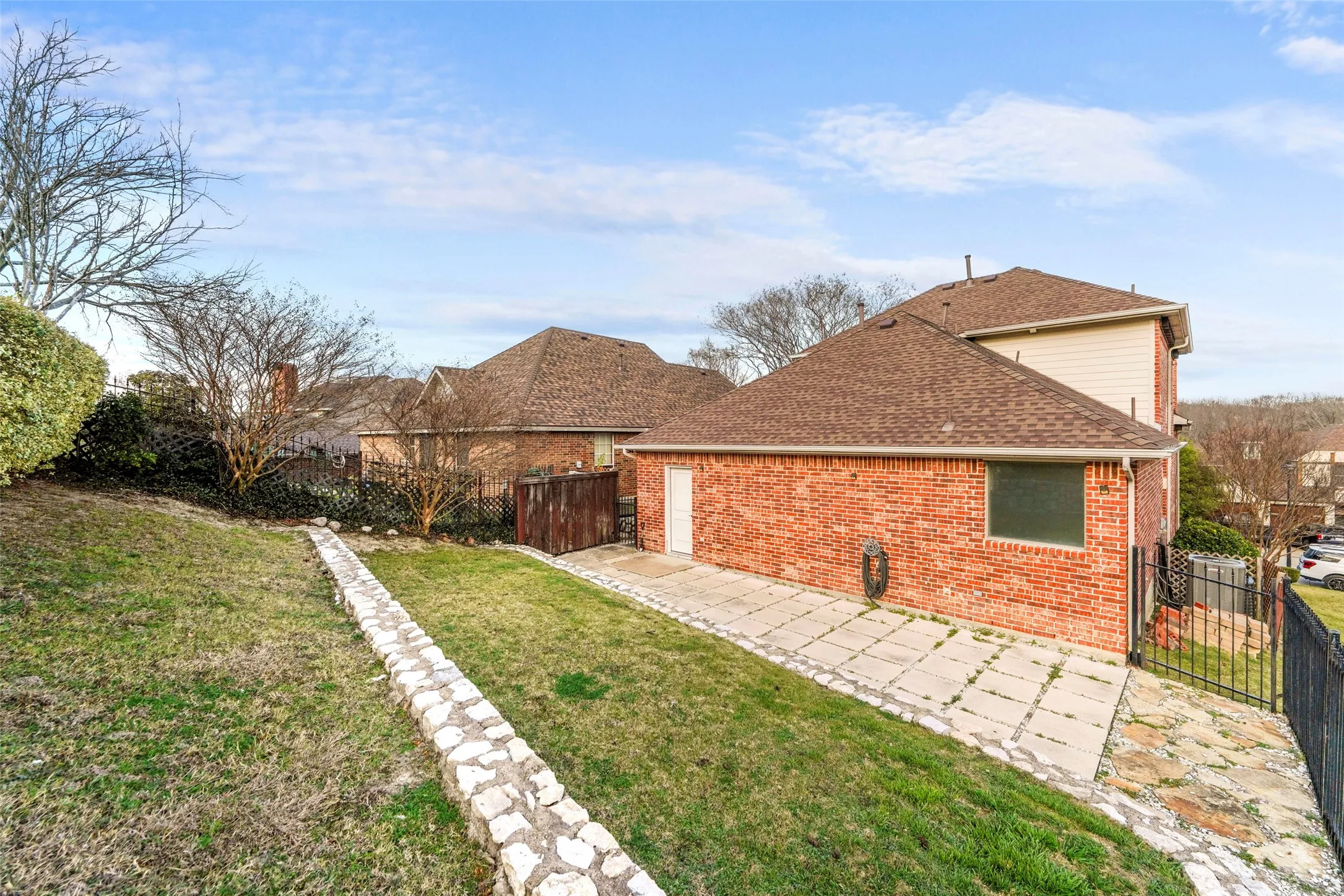 Single Family Residence For Sale in Rockwall County , 5707 Ranger Drive, Rockwall, Texas 75032, 3 Bedrooms, 3 Bathrooms, 2 Garage spaces, 2,488 Sqft, built in 2007, Price $449,000, mls#21156296, Real Estate Agent in Rockwall, Homes For Sale in Rockwall county, Homes For Sale in Rockwall, Realtor in Rockwall Texas, Real Estate Brokerage Independent Realty Texas, Luminita Cordes Realtor