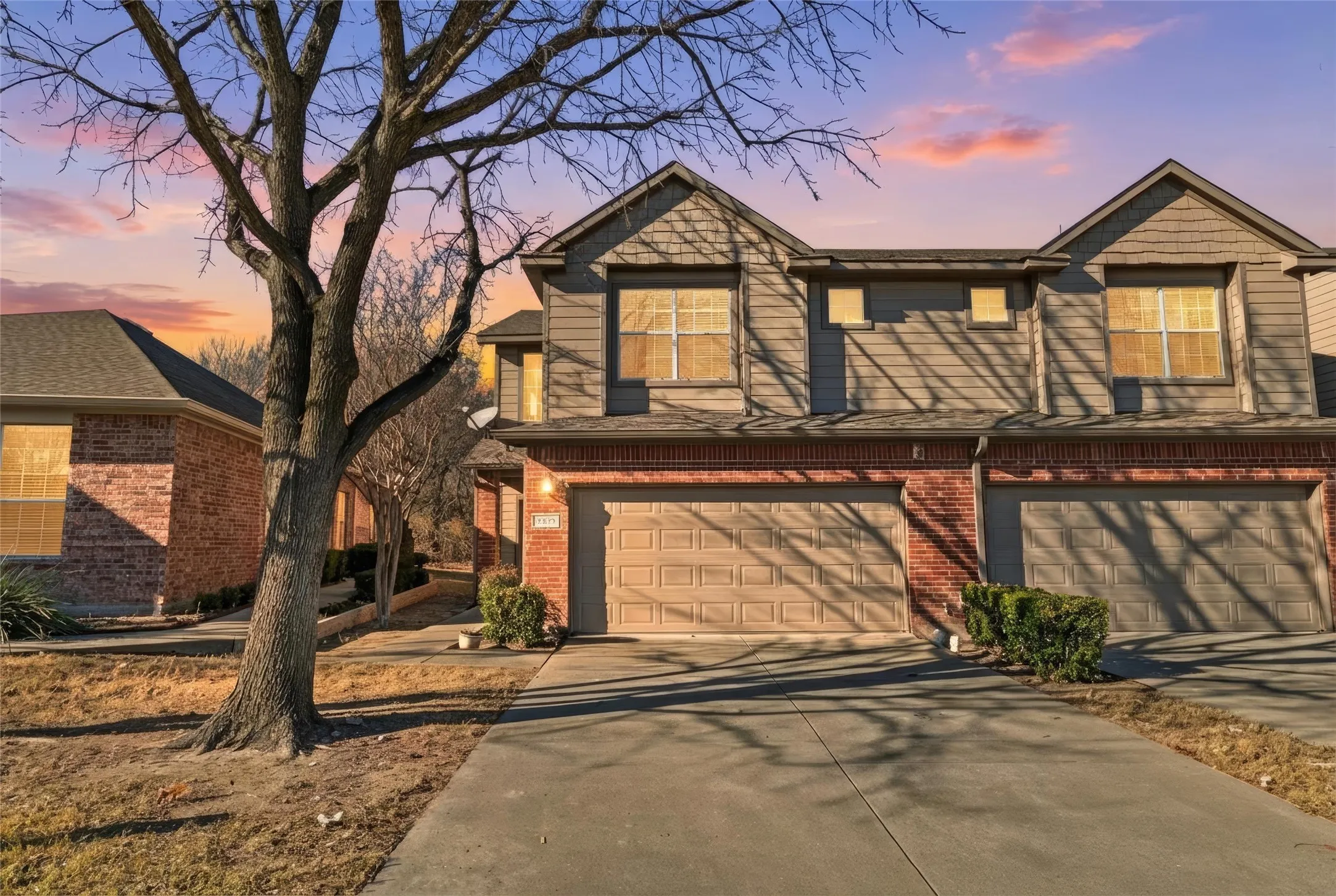 Townhouse For Sale in Collin County , 3221 Judge Holland Lane, Plano, Texas 75025, 3 Bedroom, 3 Bathroom, 2 Garage spaces, 1,597 Sqft, built in 2004, Price $339,000, mls#21152148, Real Estate Agent in Plano, Homes For Sale in Collin county, Homes For Sale in Plano, Realtor in Plano Texas, Real Estate Brokerage Independent Realty Texas, Luminita Cordes Realtor