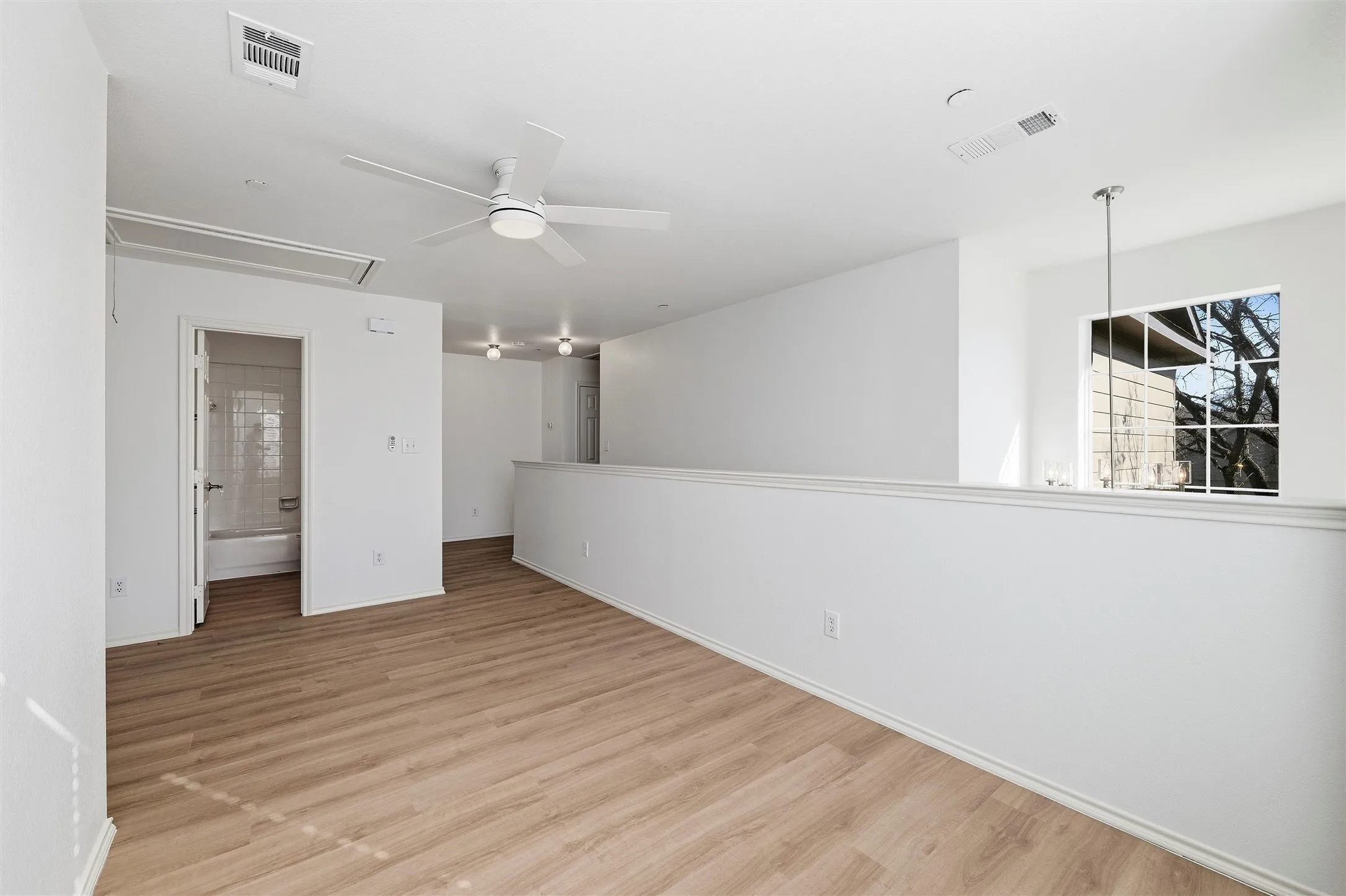 Townhouse For Sale in Collin County , 3221 Judge Holland Lane, Plano, Texas 75025, 3 Bedroom, 3 Bathroom, 2 Garage spaces, 1,597 Sqft, built in 2004, Price $339,000, mls#21152148, Real Estate Agent in Plano, Homes For Sale in Collin county, Homes For Sale in Plano, Realtor in Plano Texas, Real Estate Brokerage Independent Realty Texas, Luminita Cordes Realtor