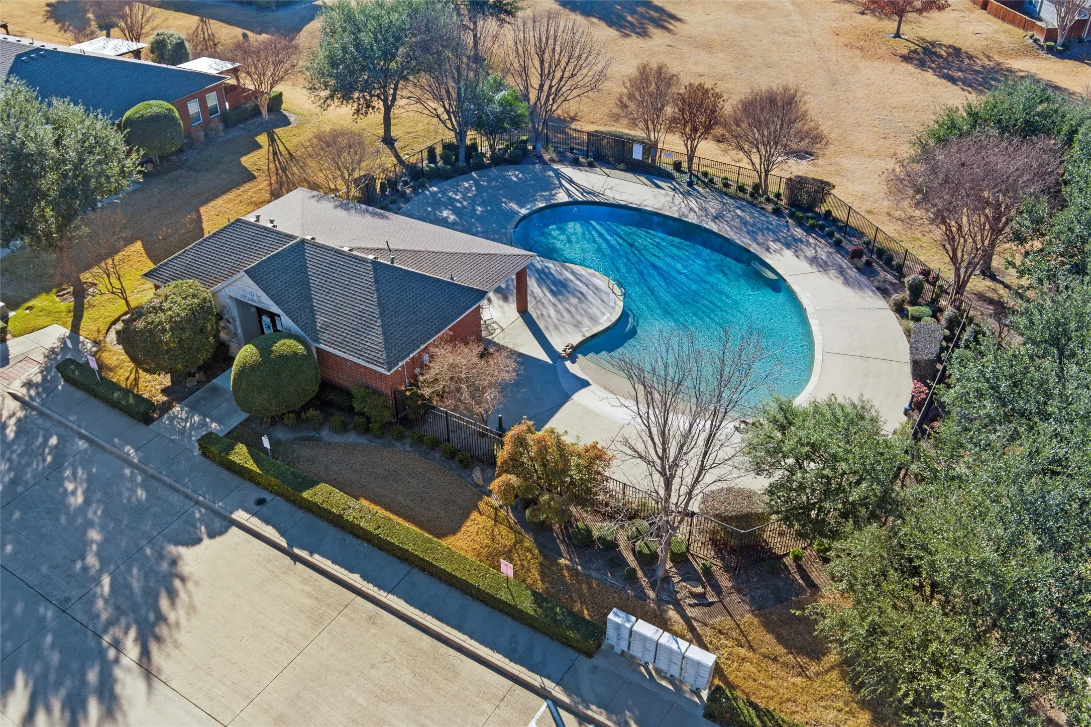 Townhouse For Sale in Collin County , 3221 Judge Holland Lane, Plano, Texas 75025, 3 Bedroom, 3 Bathroom, 2 Garage spaces, 1,597 Sqft, built in 2004, Price $339,000, mls#21152148, Real Estate Agent in Plano, Homes For Sale in Collin county, Homes For Sale in Plano, Realtor in Plano Texas, Real Estate Brokerage Independent Realty Texas, Luminita Cordes Realtor